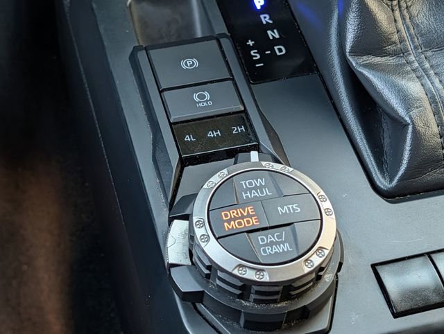 Used 2024 Toyota Tacoma TRD Off-Road image 17