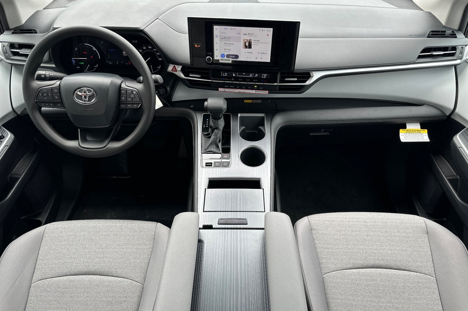 New 2026 Toyota Sienna LE FWD image 9