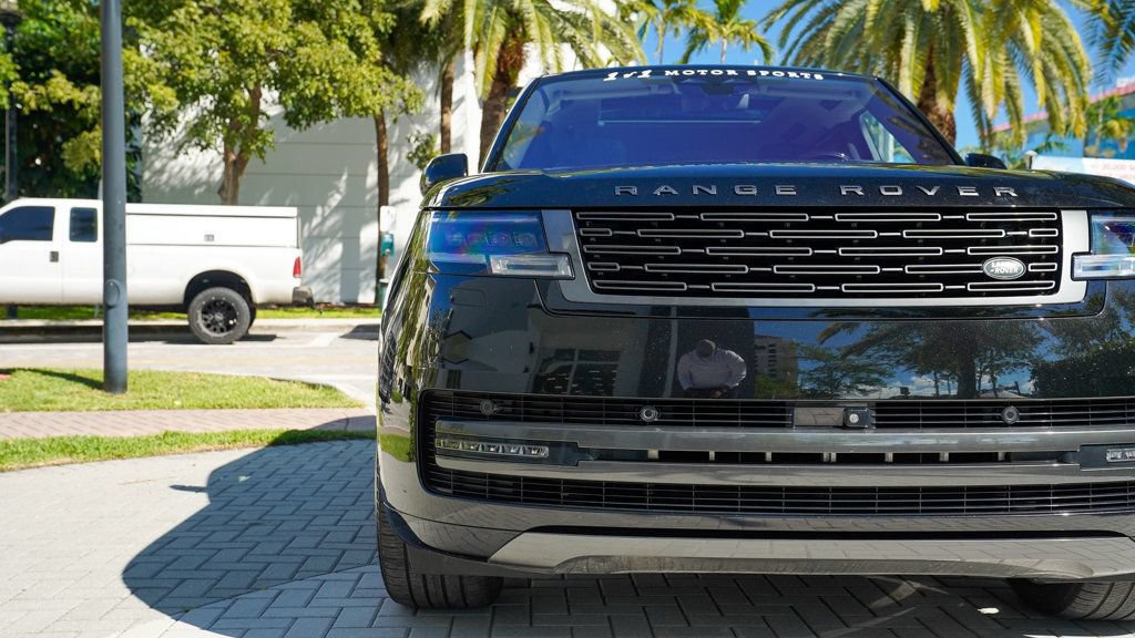 Used 2023 Land Rover Range Rover Long Wheelbase Autobiography AWD/4WD image 4