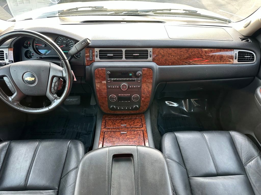 Used 2008 Chevrolet Avalanche LTZ w/ LTZ Preferred Equipment Group AWD/4WD image 21