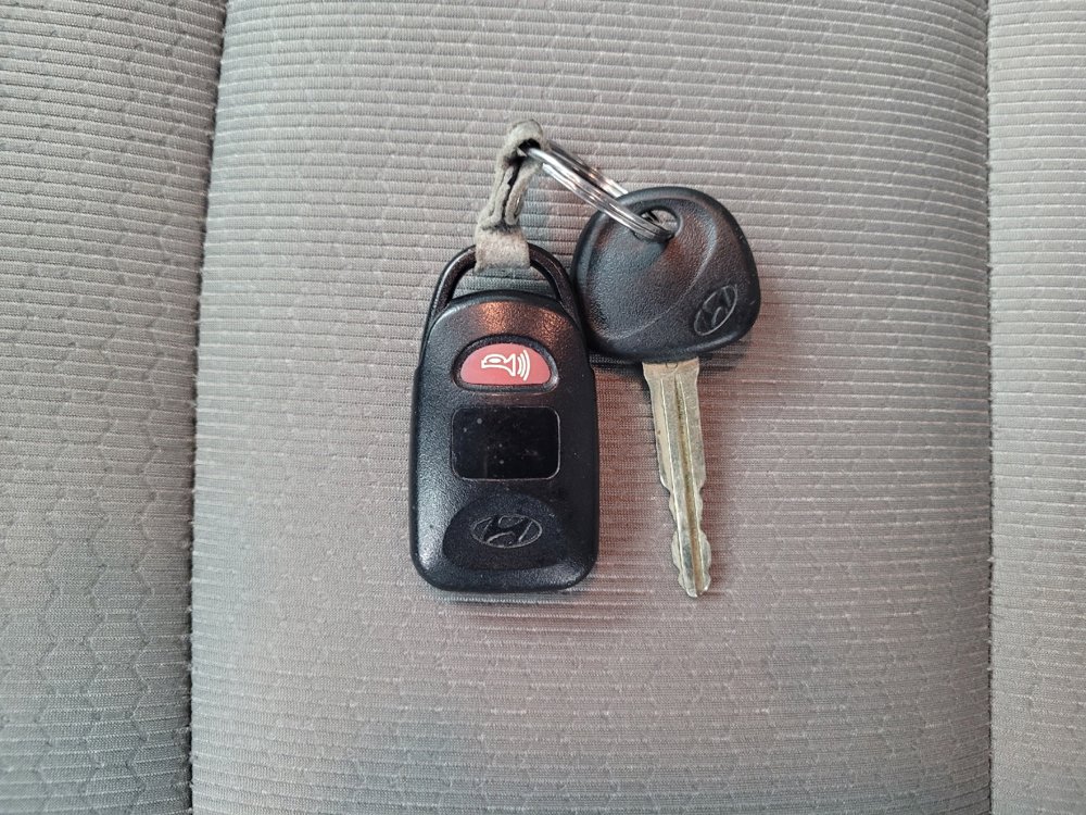 Used 2017 Hyundai Elantra SE image 32