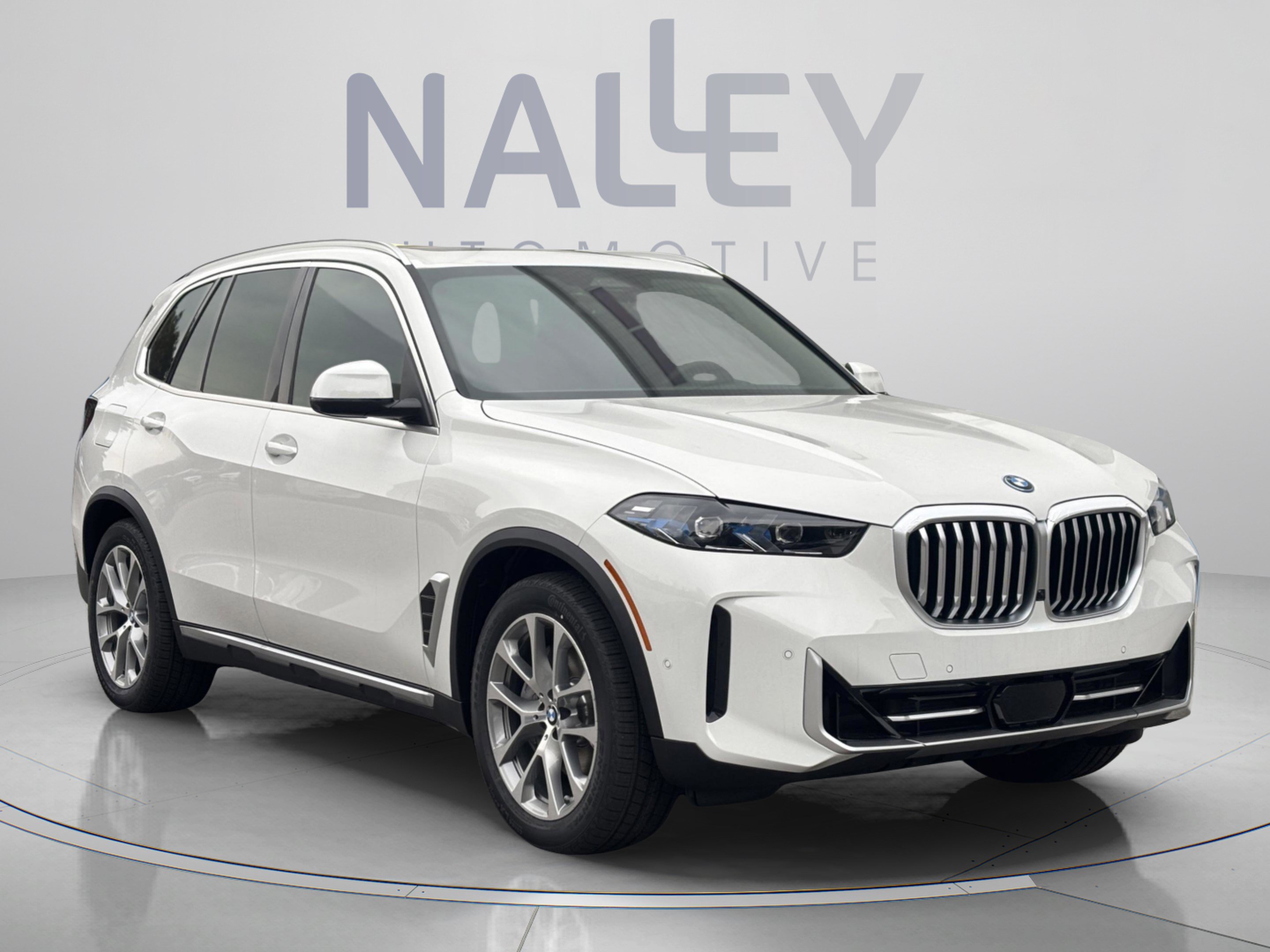 Used 2026 BMW X5 xDrive50e w/ Premium Package AWD/4WD image 5