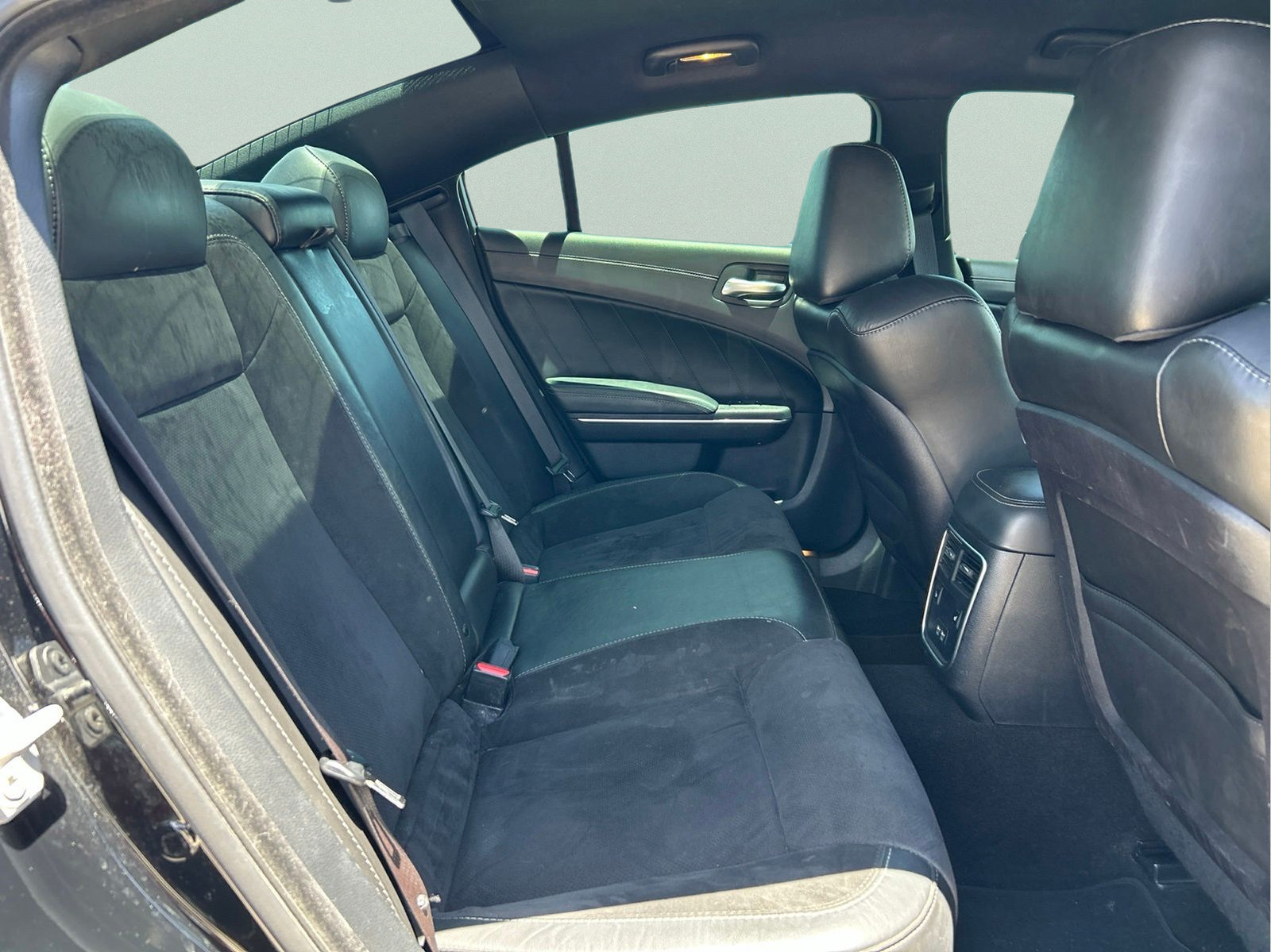 Certified 2019 Dodge Charger Scat Pack w/ Dynamics Package RWD image 11
