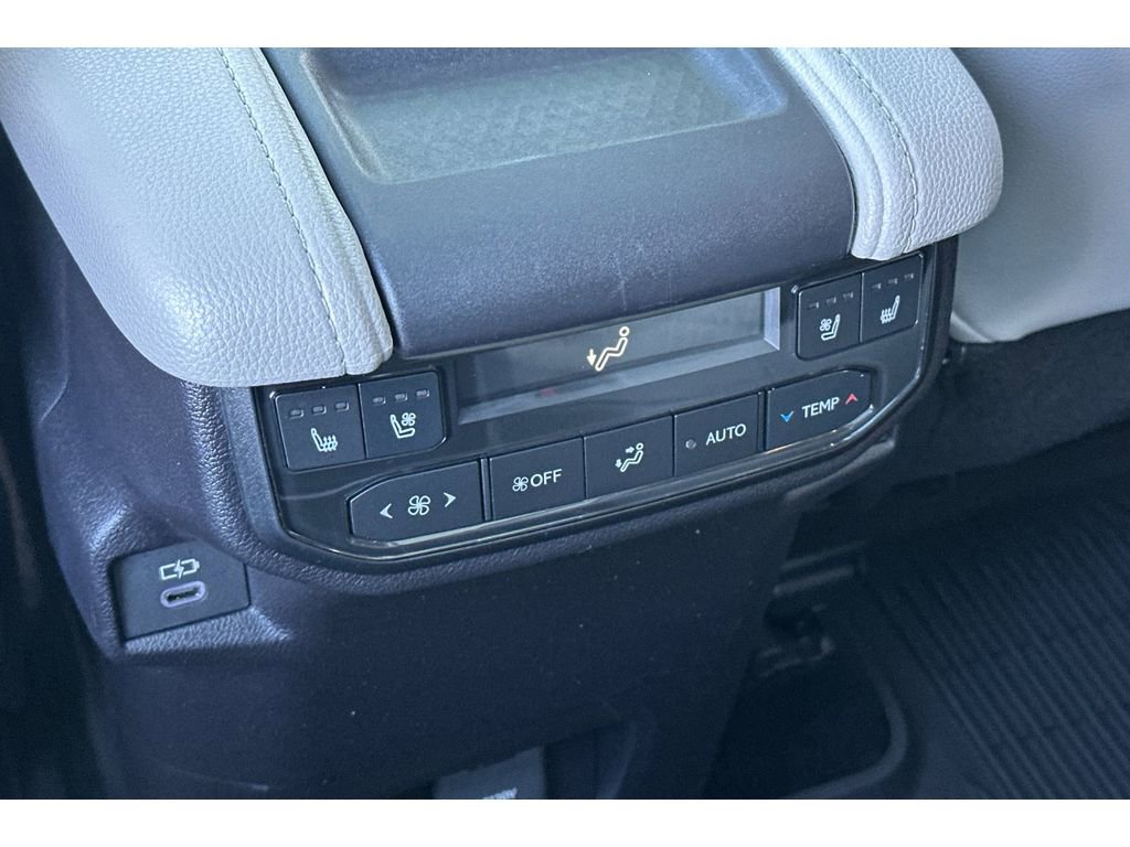 Certified 2025 Toyota Grand Highlander AWD image 14
