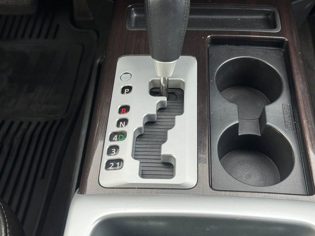 Used 2015 Nissan Titan SL image 26