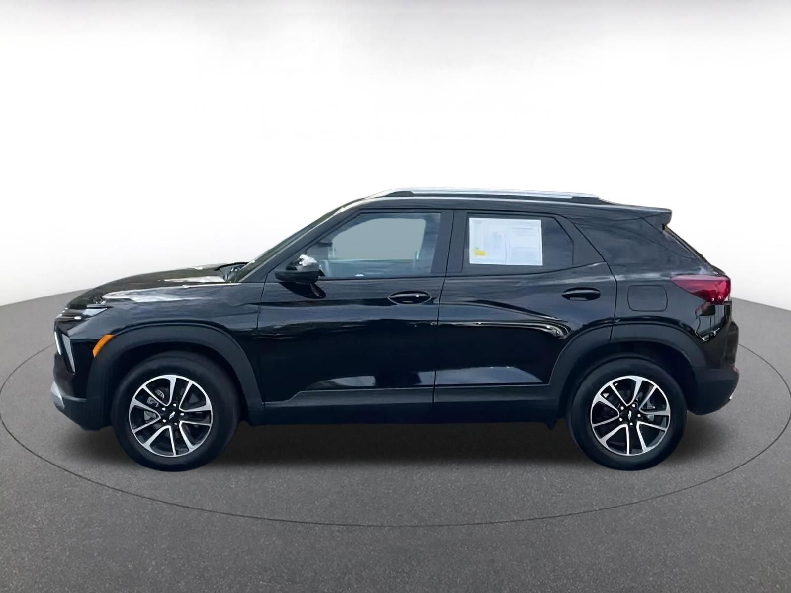 Used 2025 Chevrolet TrailBlazer LT image 8