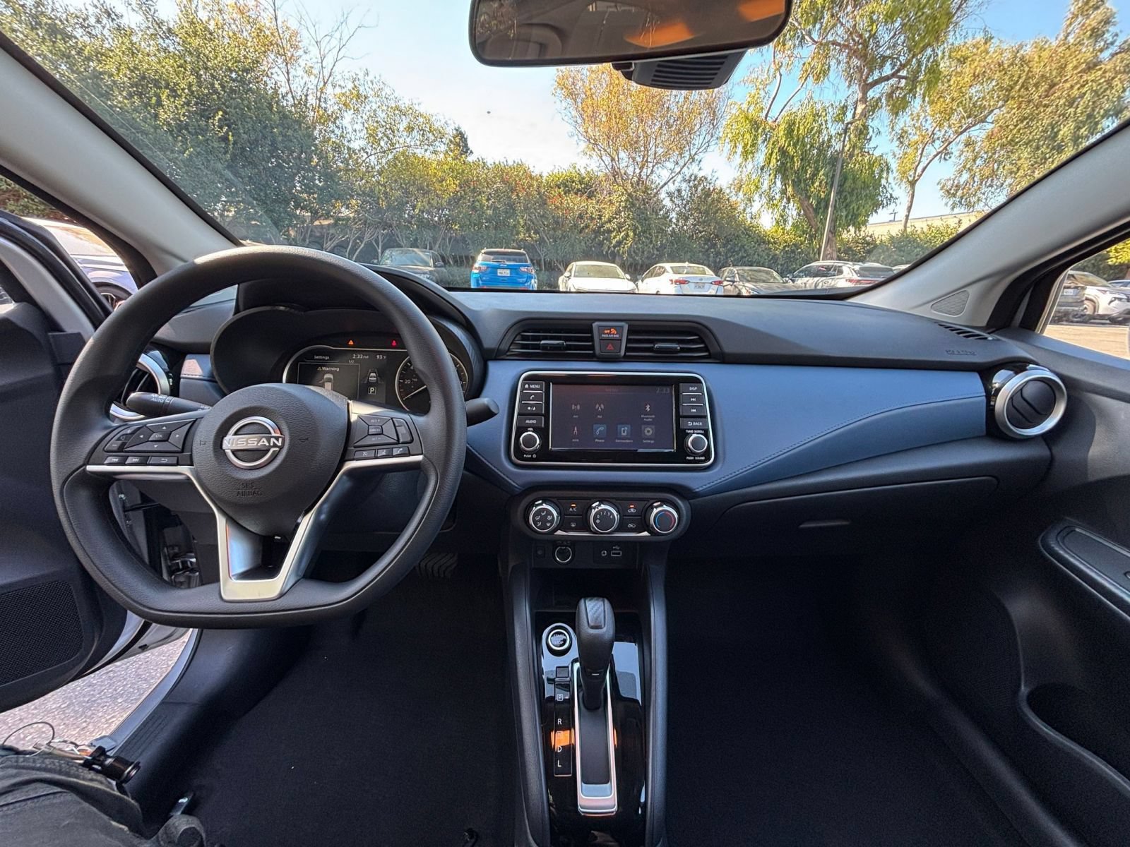Used 2025 Nissan Versa SV FWD image 30