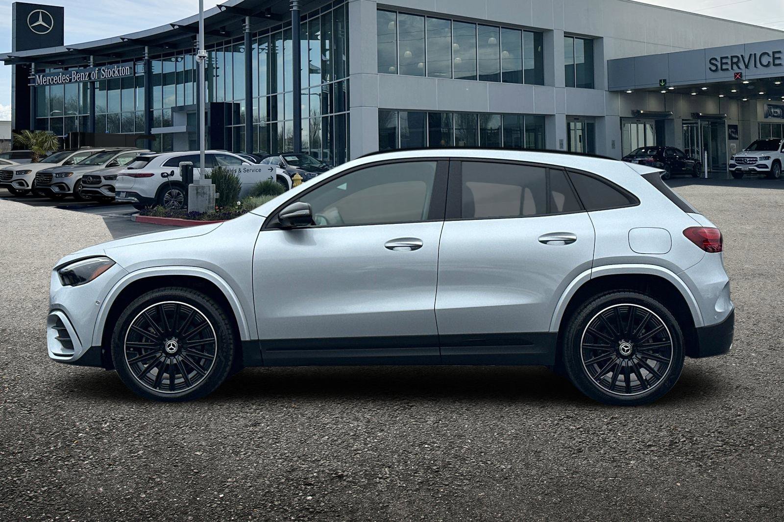 Certified 2025 Mercedes-Benz GLA 250 4MATIC image 7