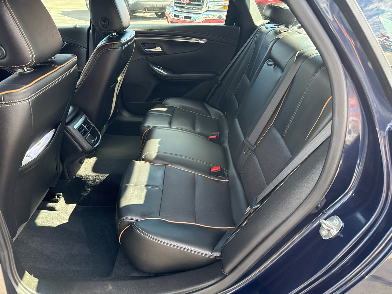 Used 2017 Chevrolet Impala Premier w/ Enhanced Convenience Package image 28