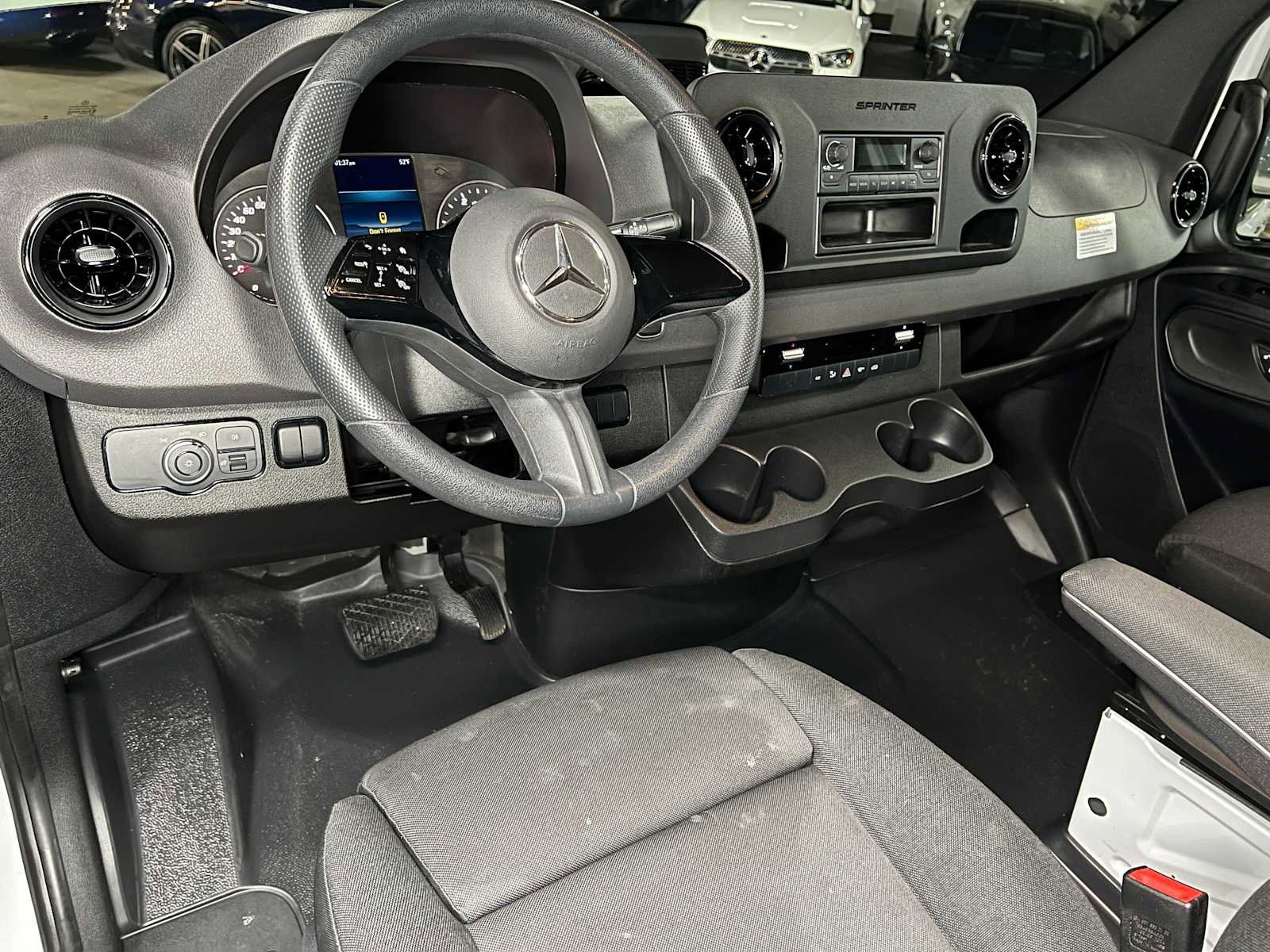 Used 2025 Mercedes-Benz Sprinter 2500 image 20