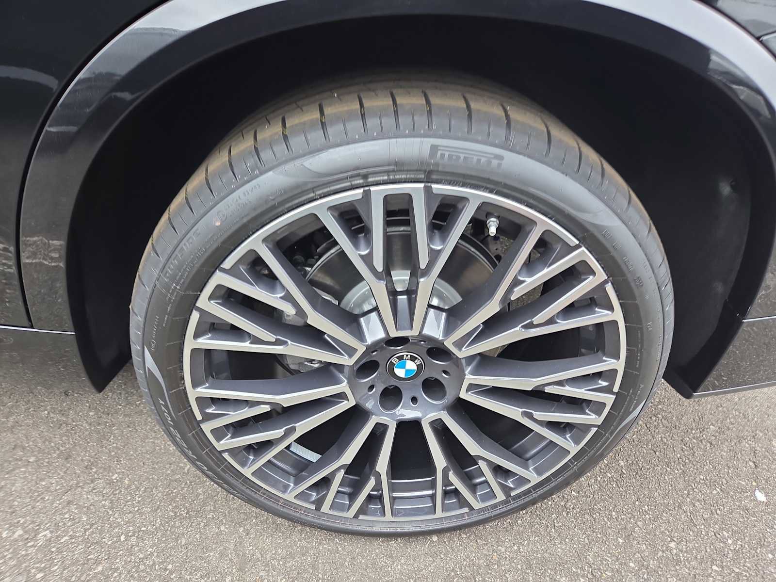 New 2026 BMW X5 xDrive40i w/ M Sport Package image 9