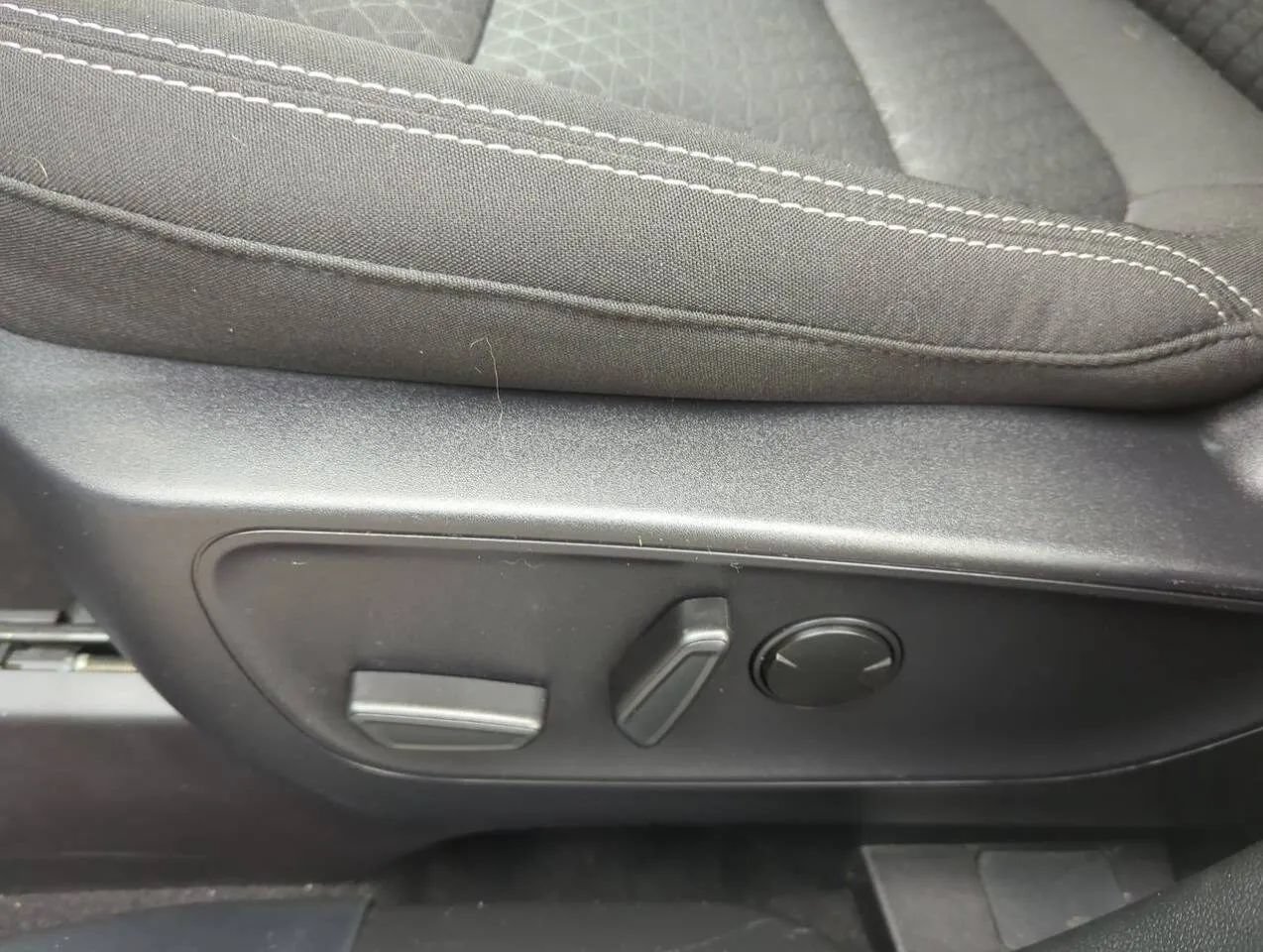 Used 2024 Ford Escape Active AWD/4WD image 11