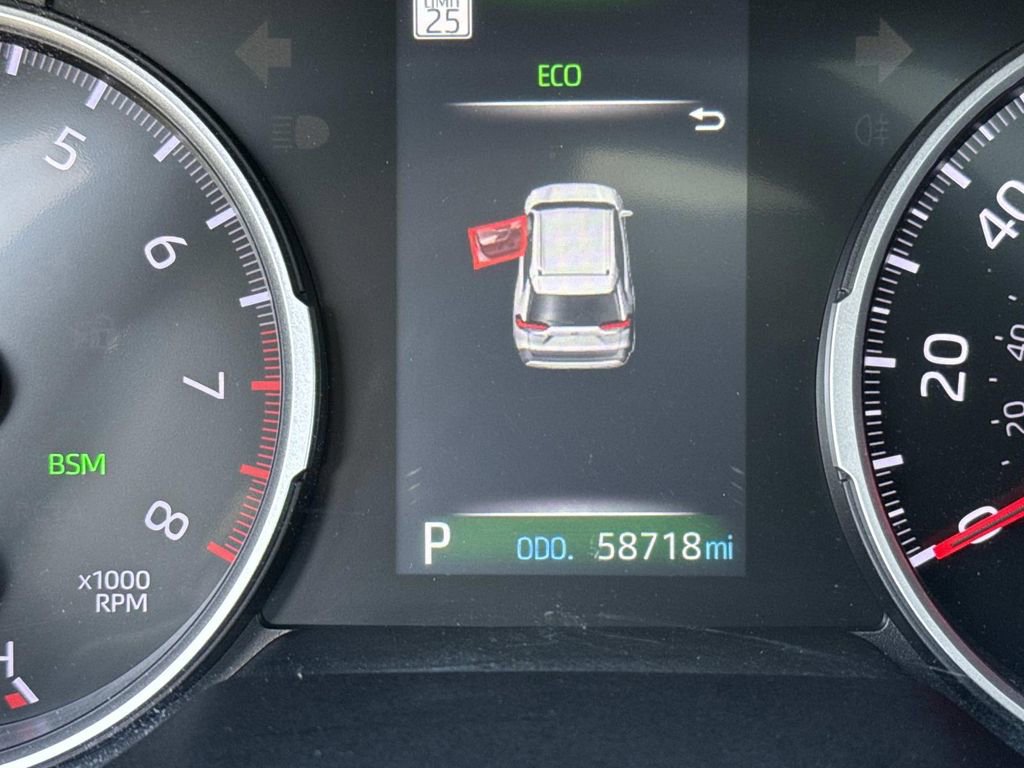 Used 2022 Toyota RAV4 XLE w/ Convenience Package image 41