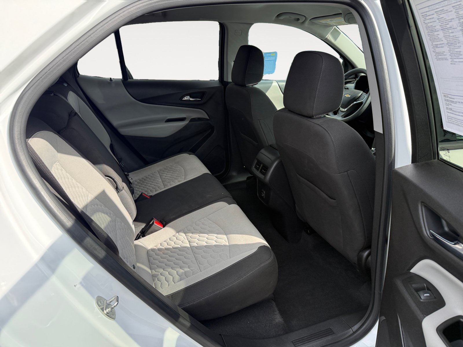 Used 2019 Chevrolet Equinox LS w/ LS Convenience Package FWD image 18