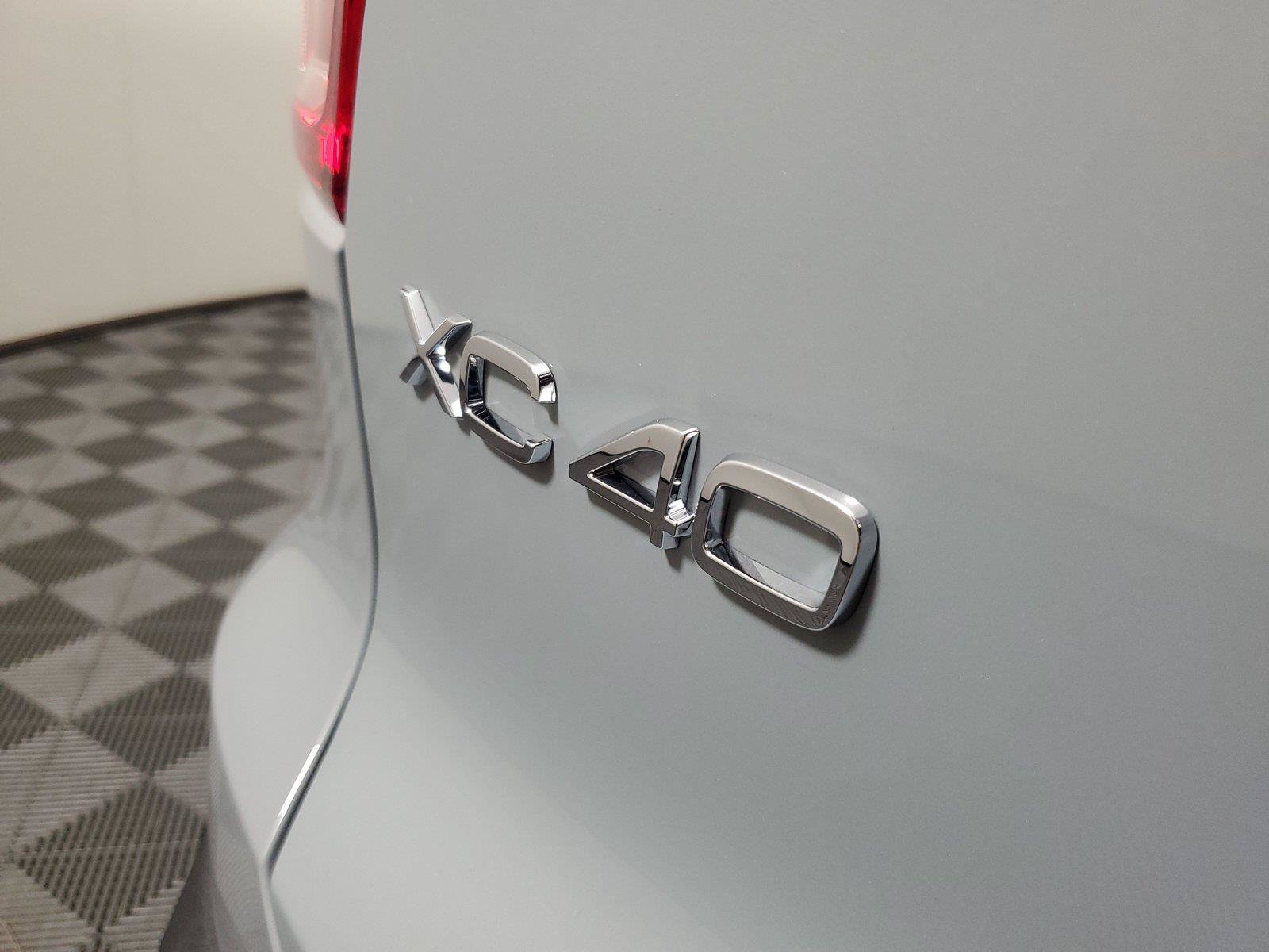 New 2026 Volvo XC40 B5 Plus w/ Protection Package Premier AWD/4WD image 8