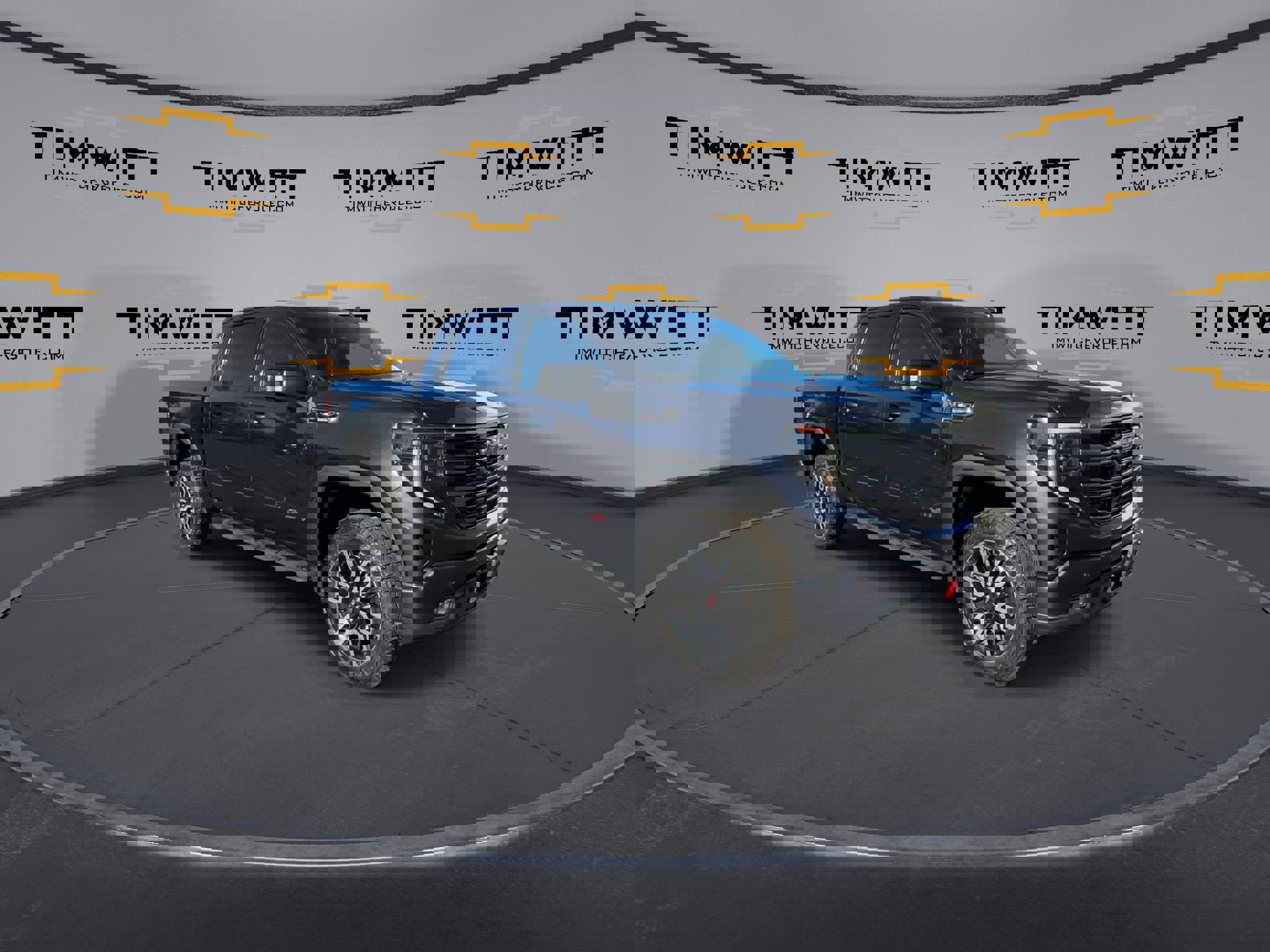 Used 2022 GMC Sierra 1500 AT4 w/ AT4 Premium Package image 3