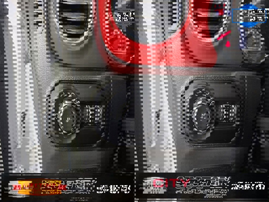 Used 2022 Jeep Wrangler Unlimited Rubicon w/ Xtreme Recon 35" Tire Package image 14