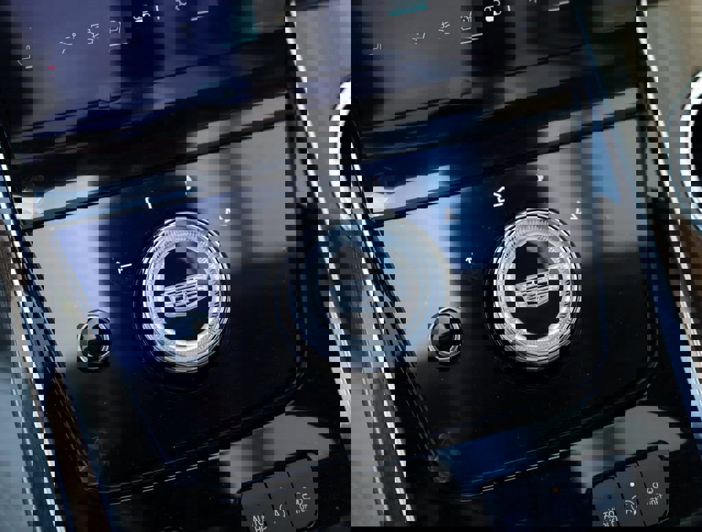 New 2026 Cadillac Escalade Platinum Sport w/ LPO, Floor Liner Package image 27