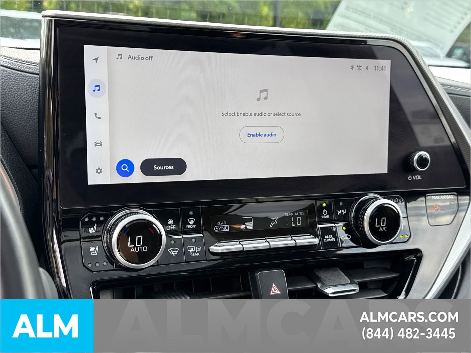 Used 2024 Toyota Highlander Limited image 36