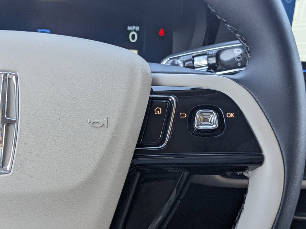 New 2026 Lincoln Corsair Premiere FWD image 29