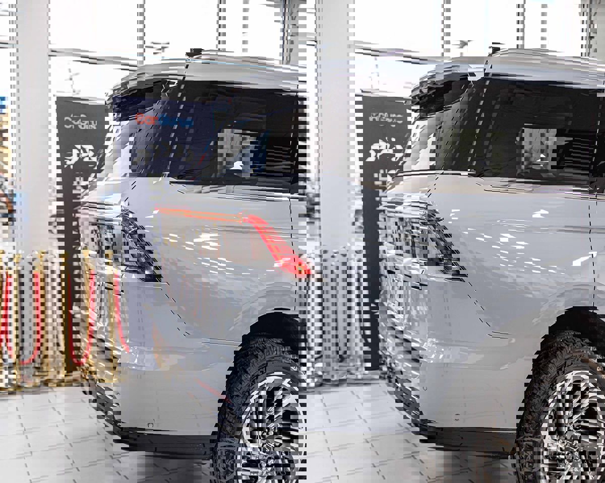 Used 2025 Lincoln Navigator Reserve image 12