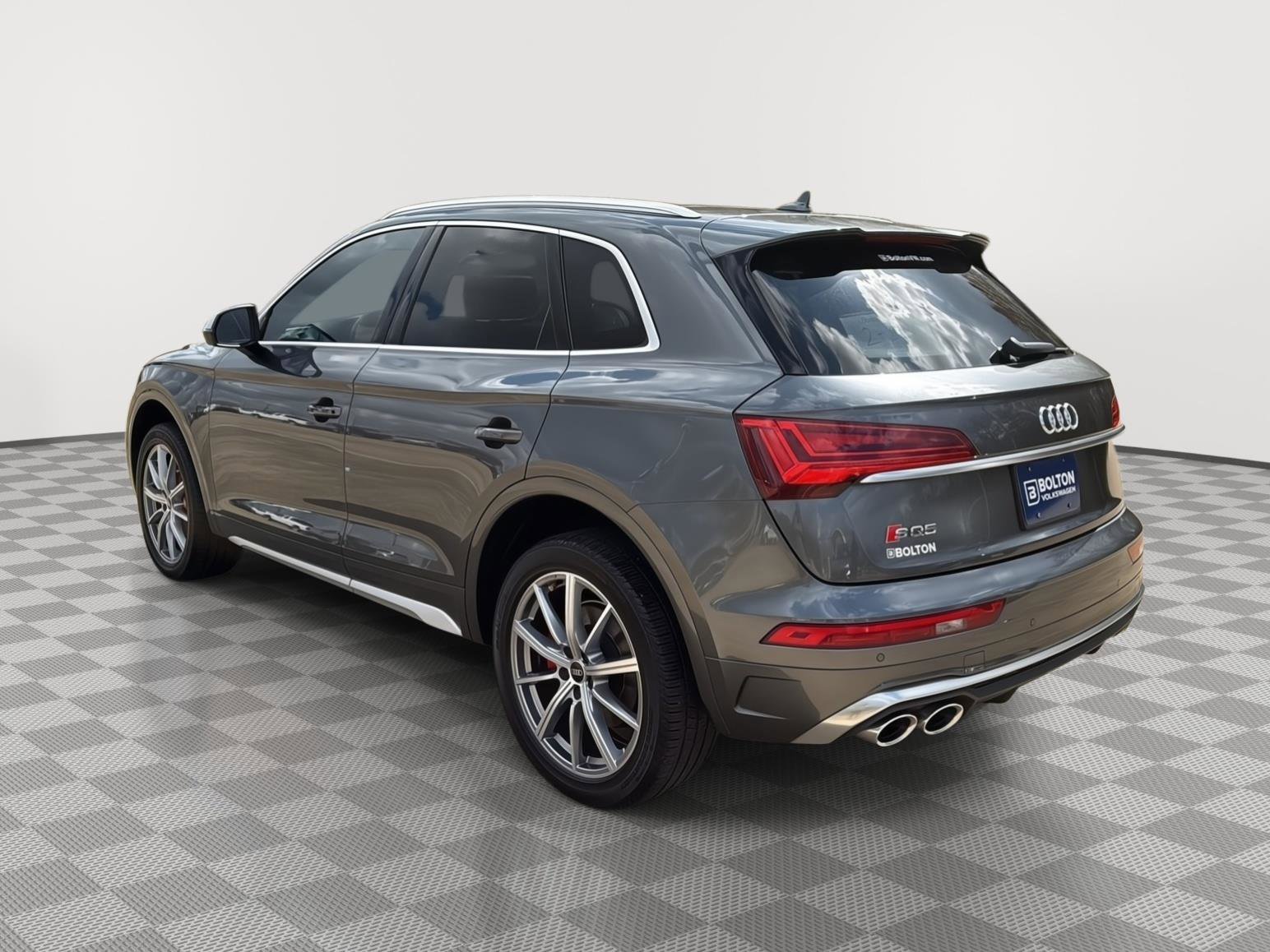 Used 2021 Audi SQ5 Premium Plus w/ Premium Plus Package image 3