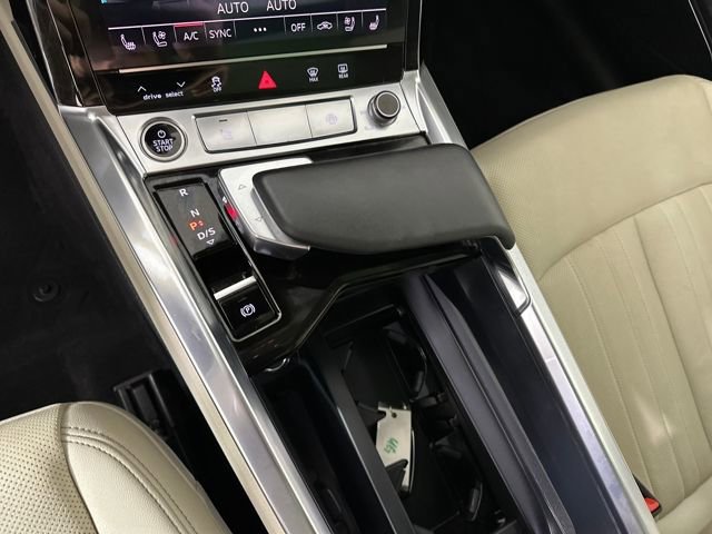 Used 2024 Audi Q8 e-tron Premium Plus w/ Premium Plus Package image 20