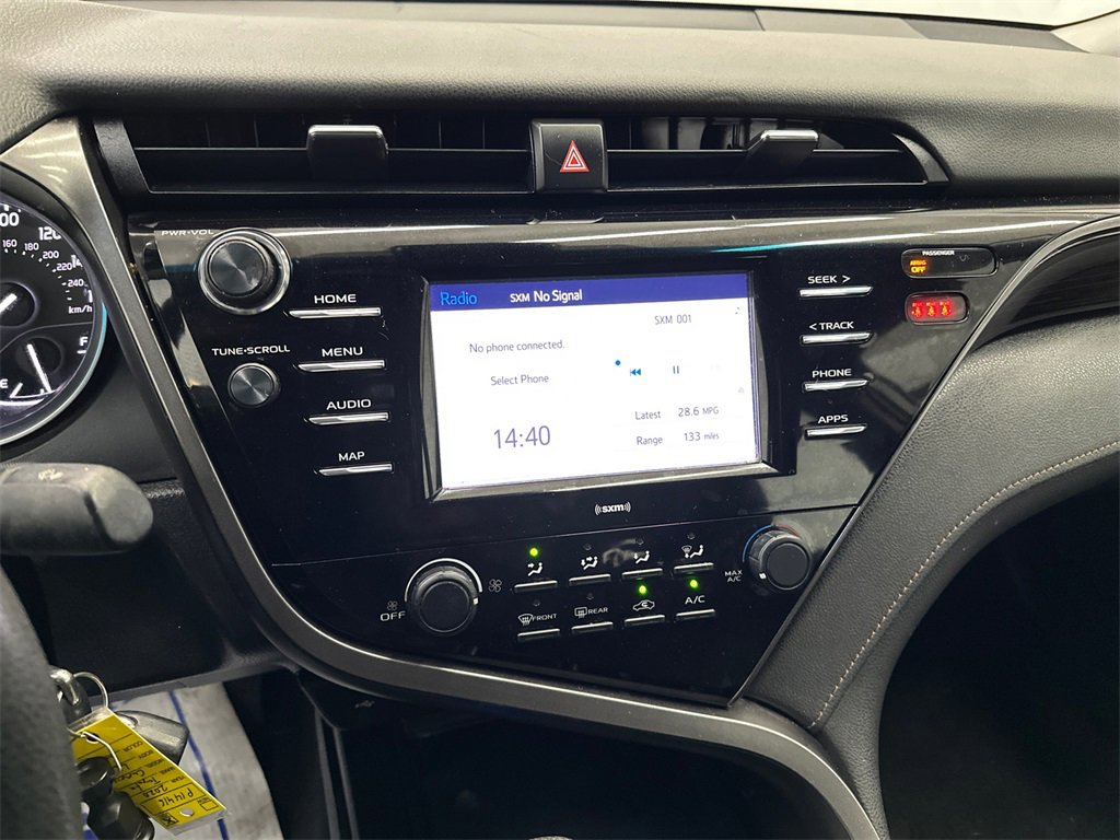 Used 2020 Toyota Camry LE image 27
