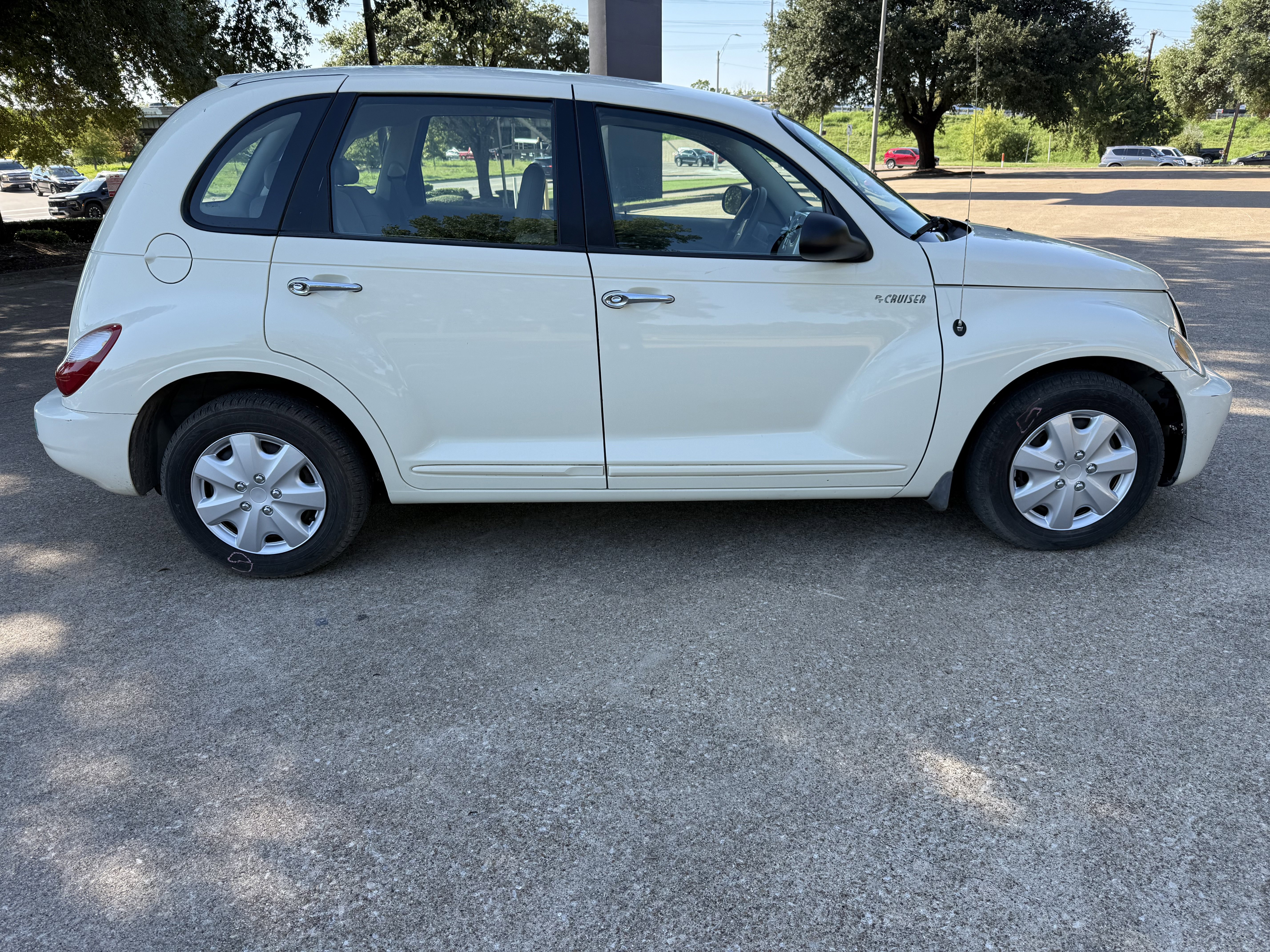 Used 2006 Chrysler PT Cruiser Touring FWD image 4