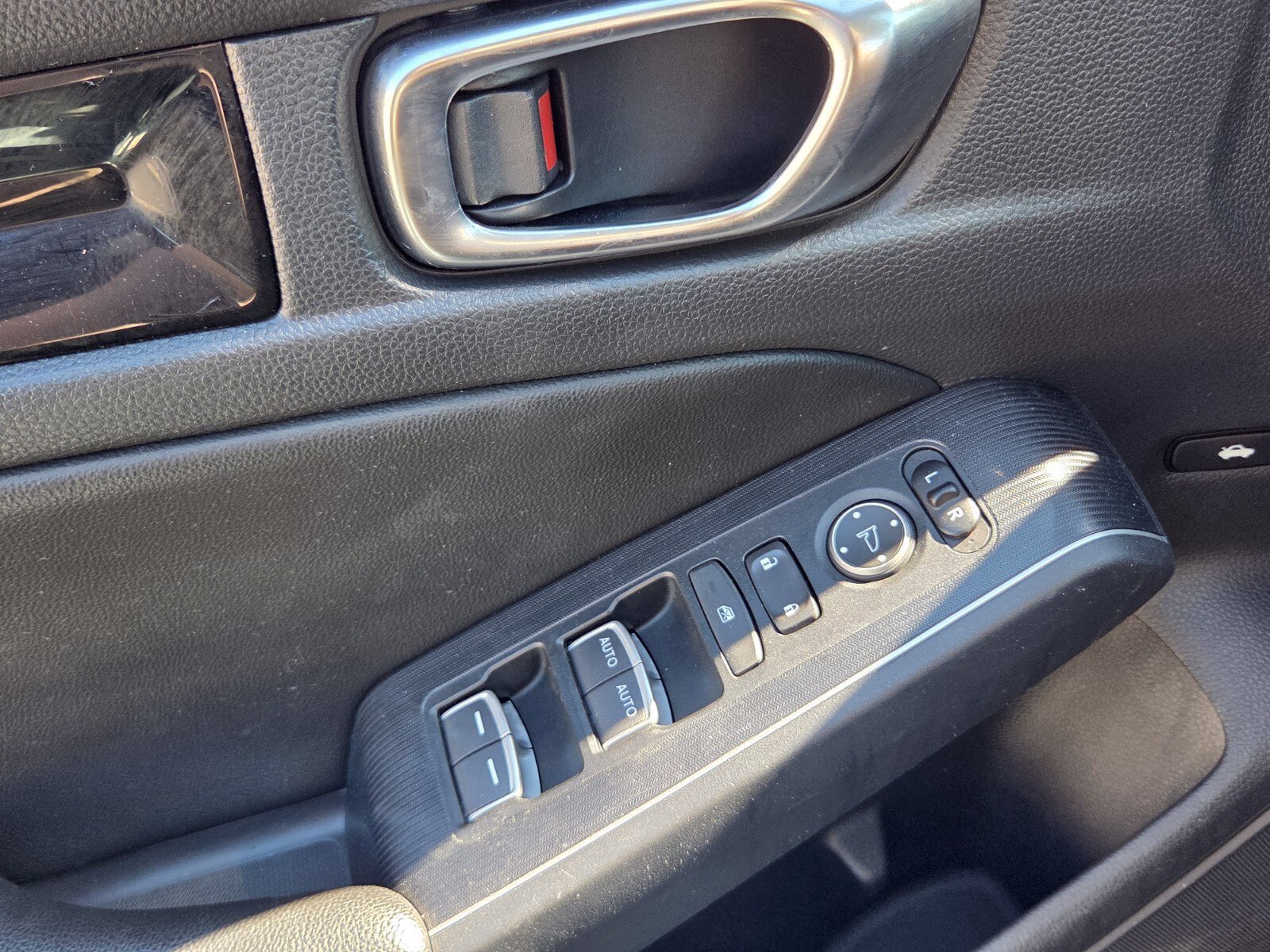 Used 2022 Honda Civic Touring image 31
