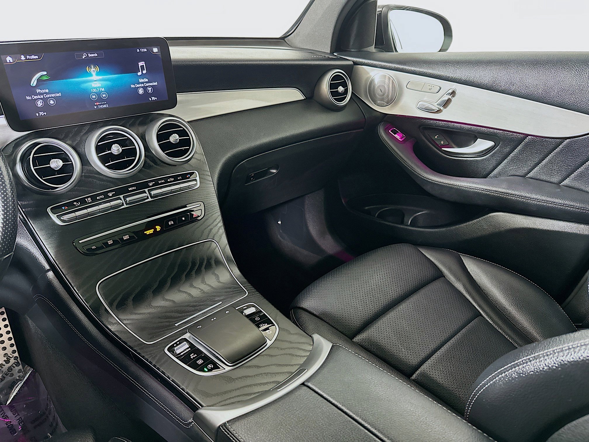 Used 2021 Mercedes-Benz GLC 300 4MATIC image 24