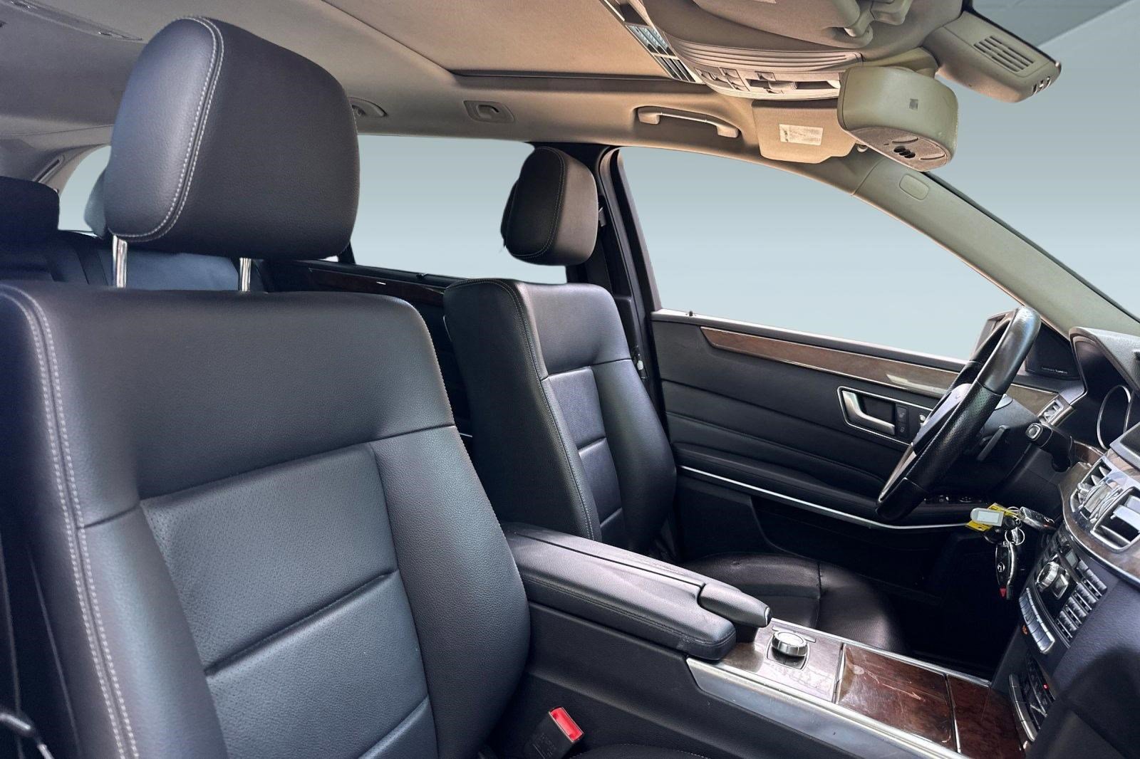 Used 2014 Mercedes-Benz E 350 4MATIC Wagon image 32