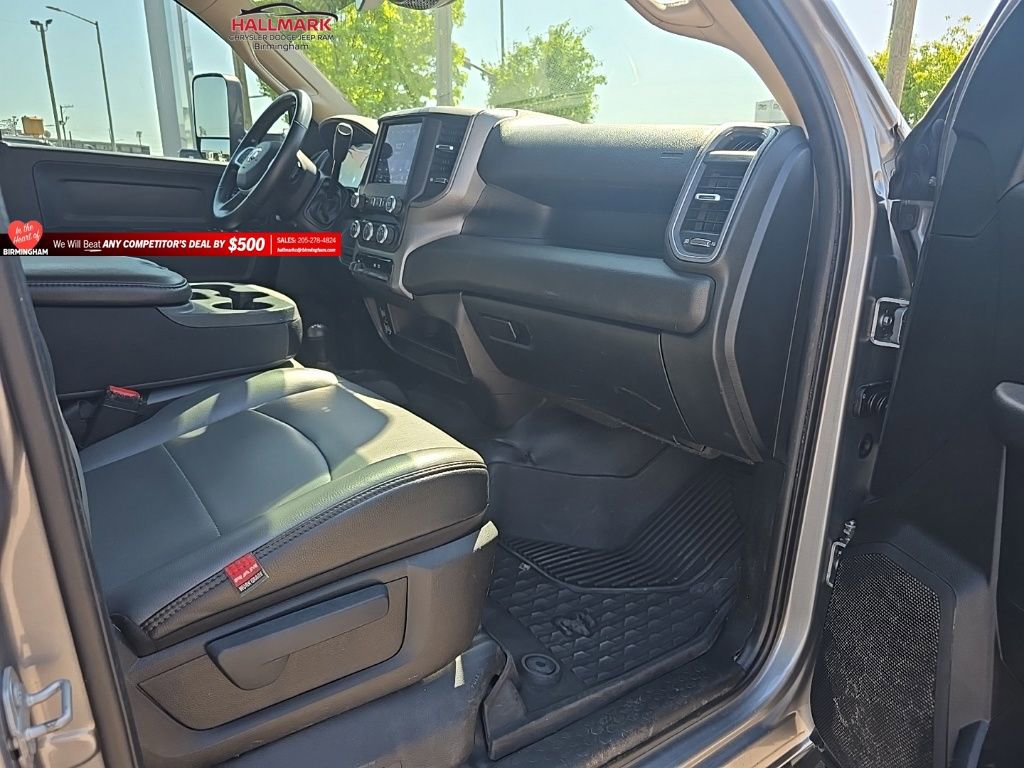 Used 2020 RAM 3500 Tradesman w/ Safety Group image 19
