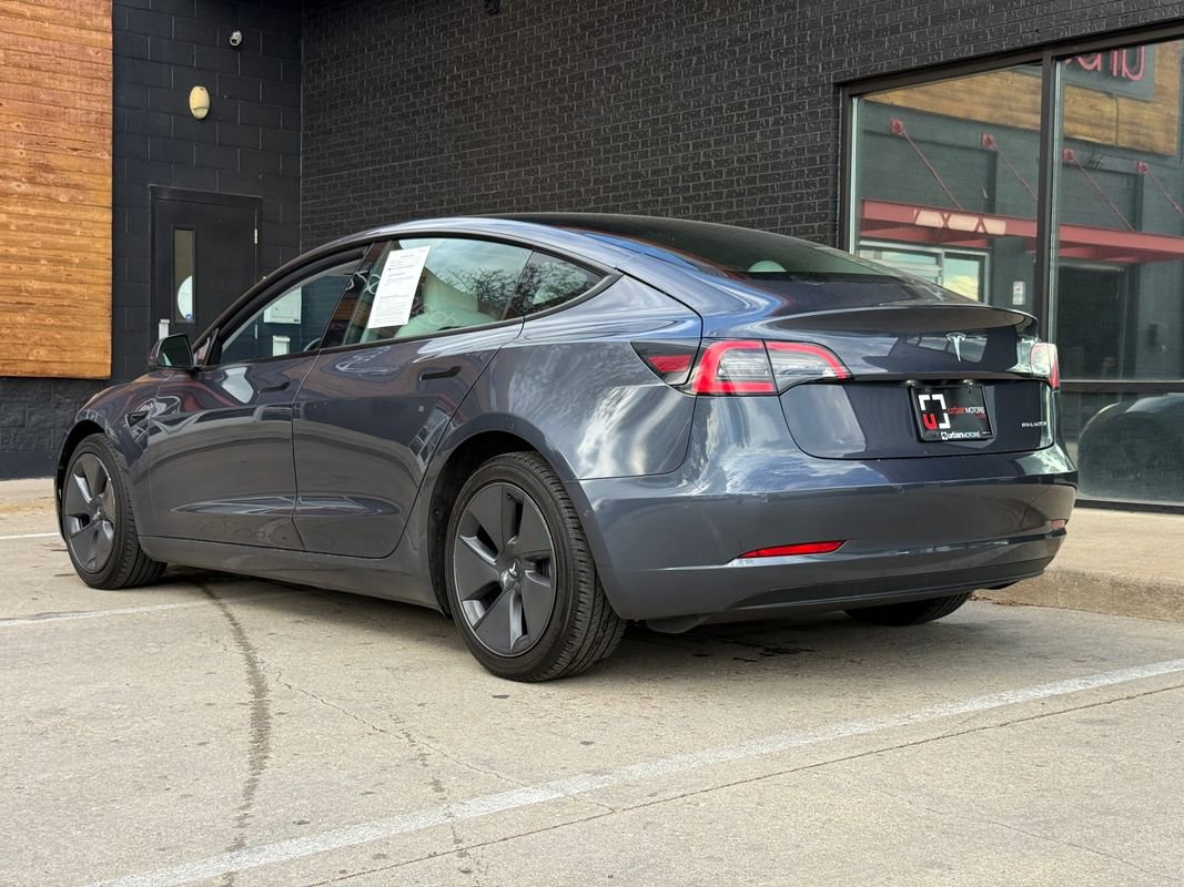 Used 2022 Tesla Model 3 Long Range AWD/4WD image 3