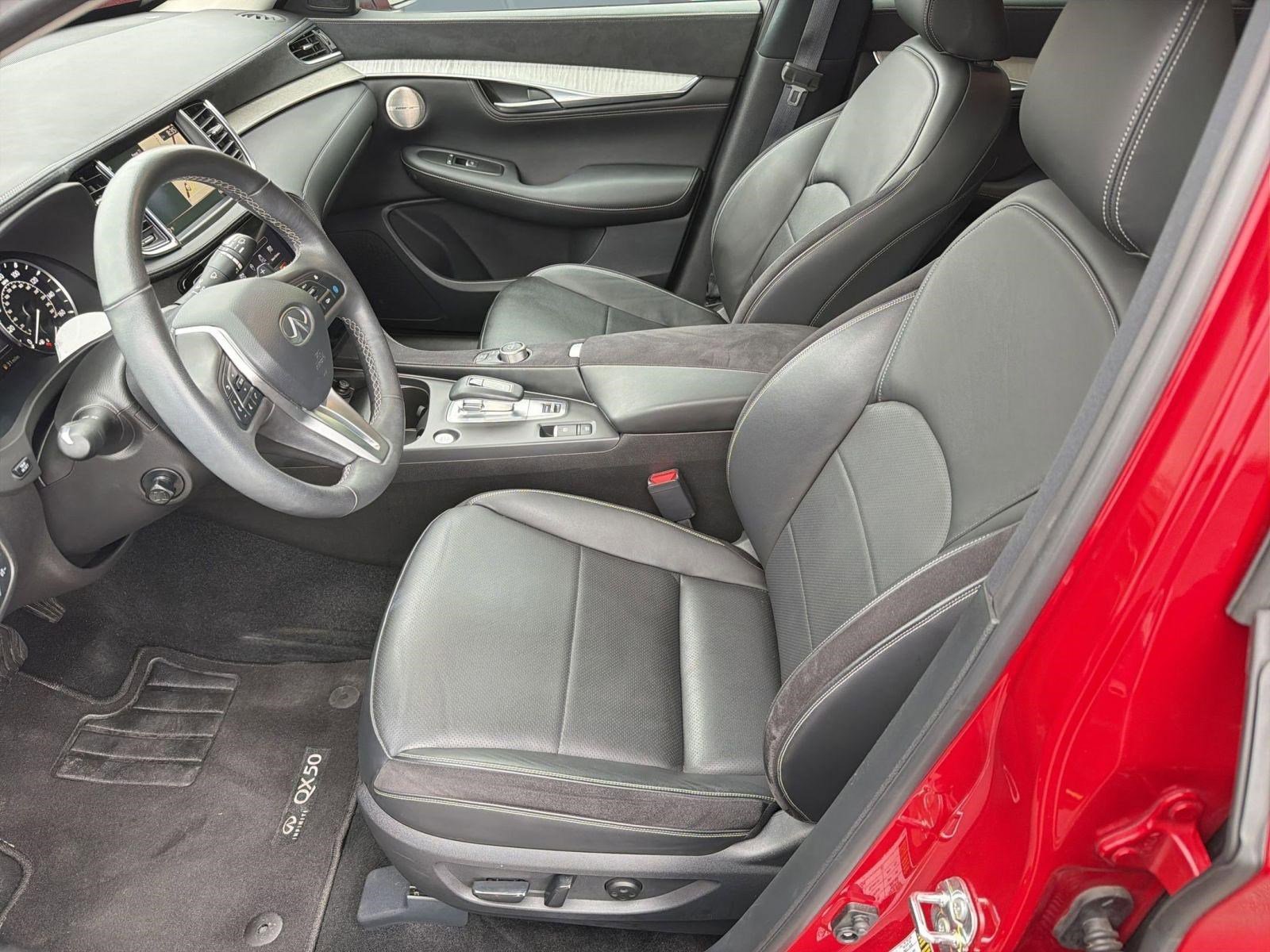 Used 2023 INFINITI QX50 Sensory w/ Cargo Package AWD/4WD image 4