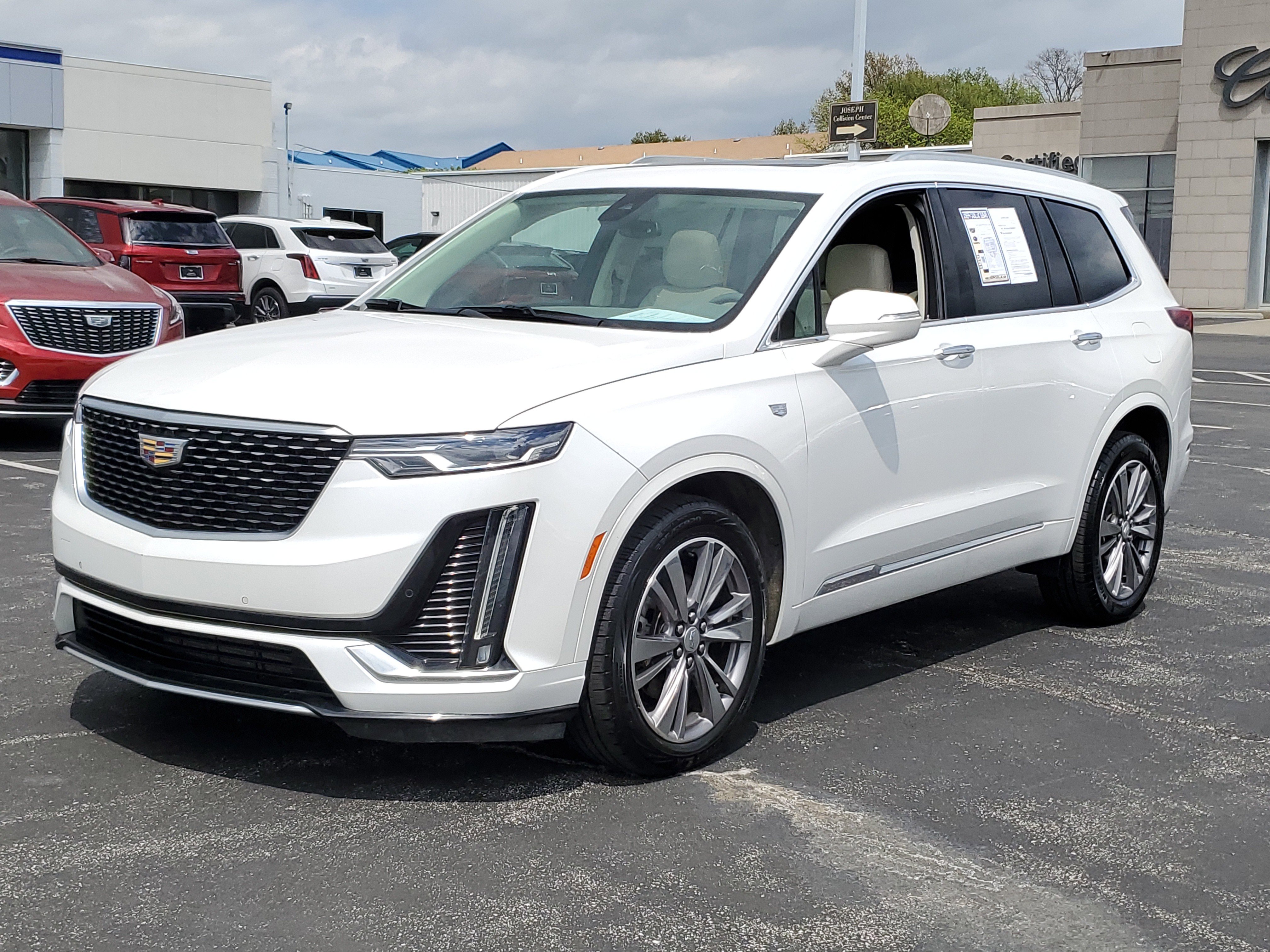 Used 2021 Cadillac XT6 Premium Luxury w/ LPO, Floor Liner Package image 31