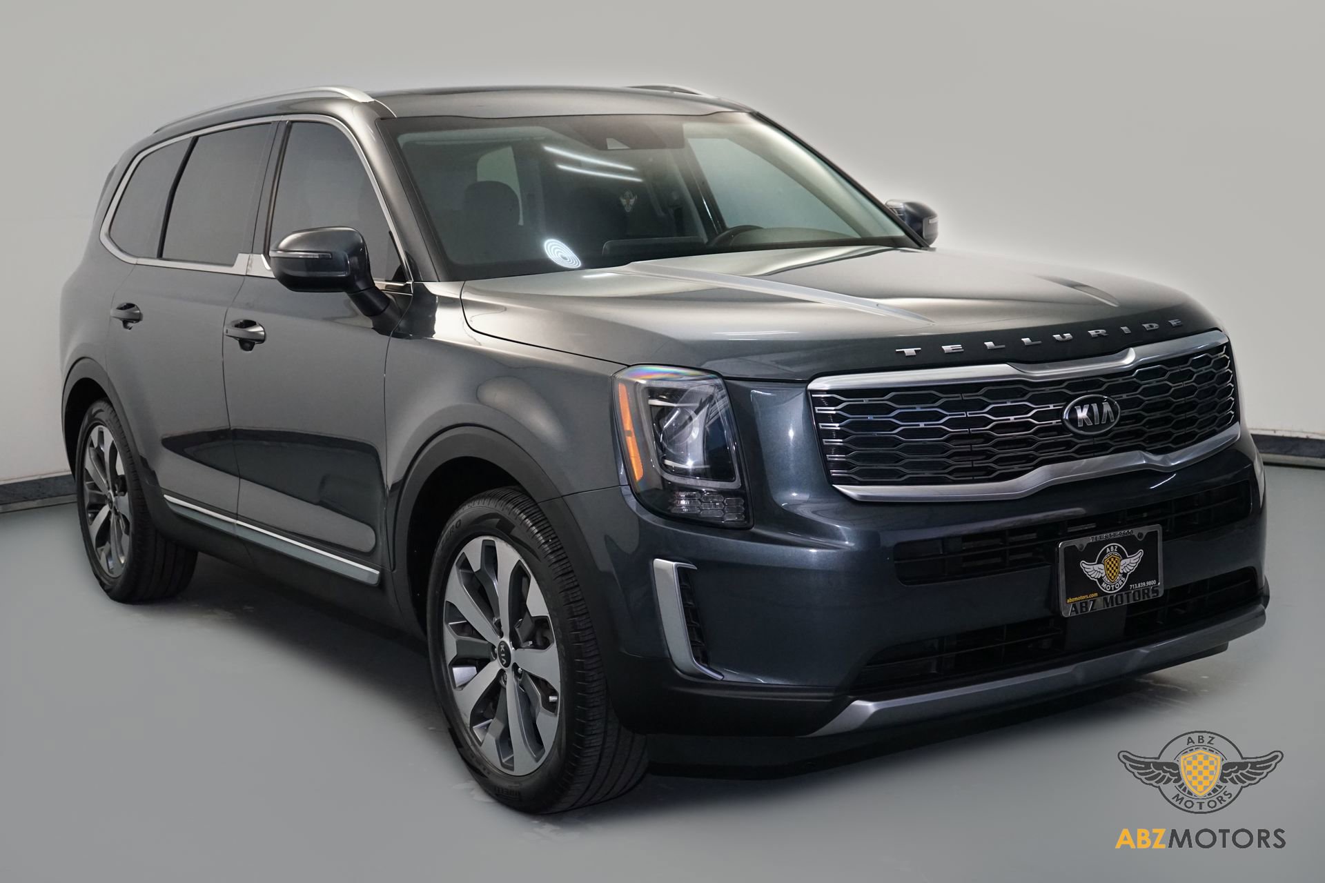 Used 2020 Kia Telluride EX w/ EX Premium Package image 2