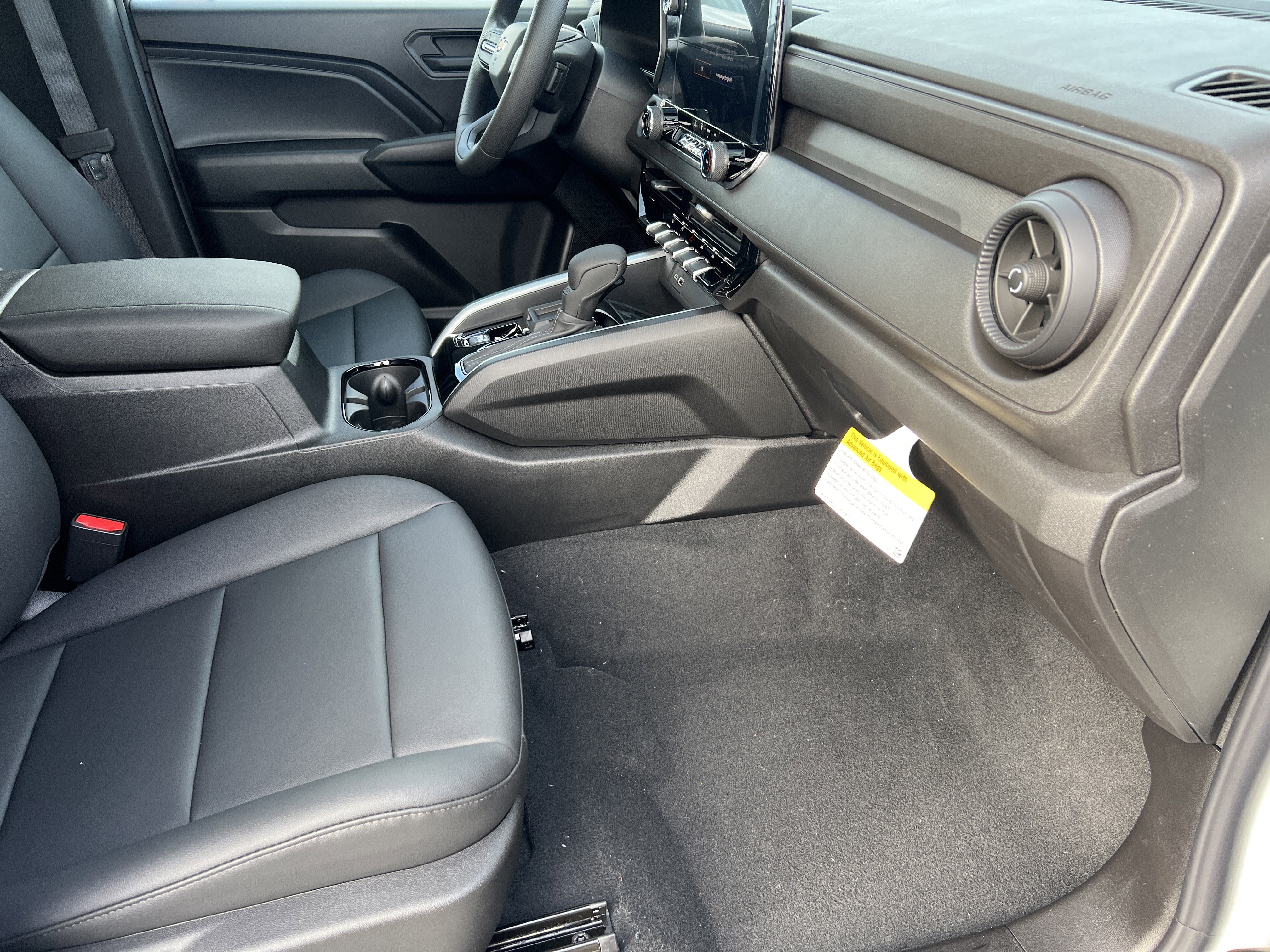 New 2026 Chevrolet Colorado W/T image 21