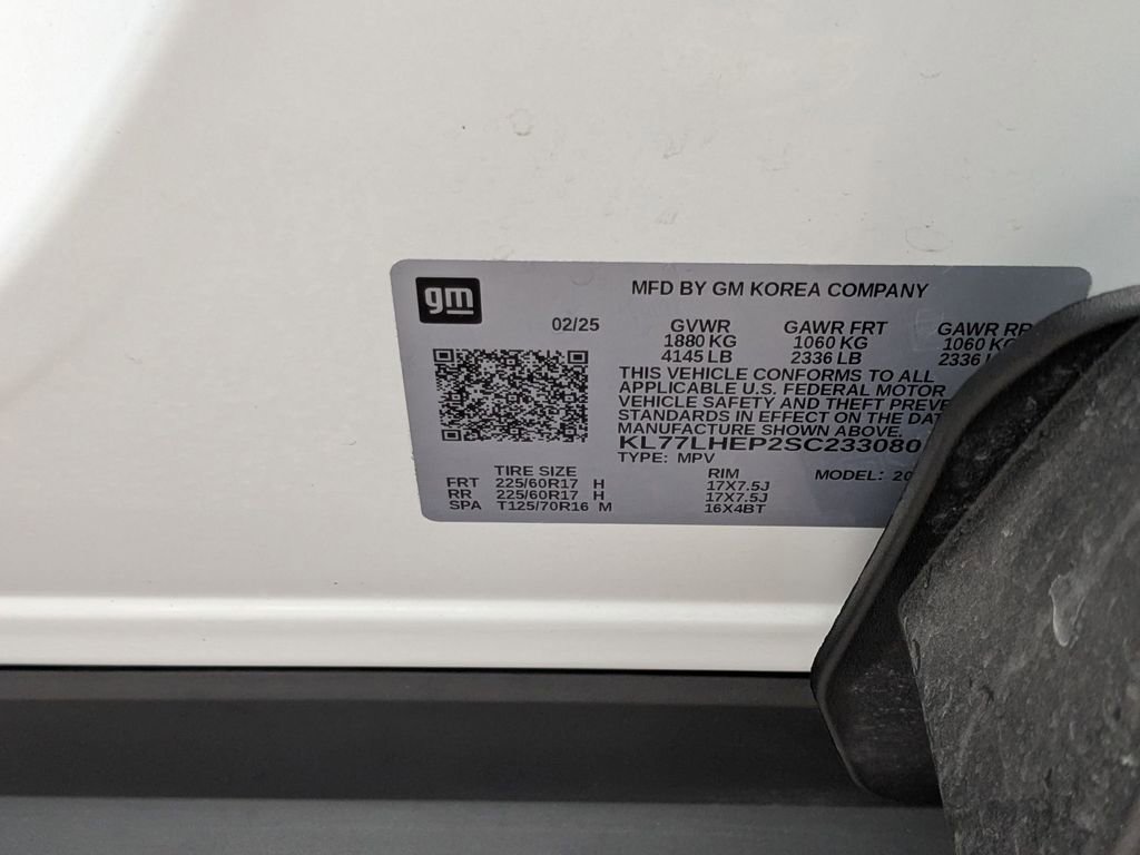 Used 2025 Chevrolet Trax LT w/ LT Convenience Package FWD image 28