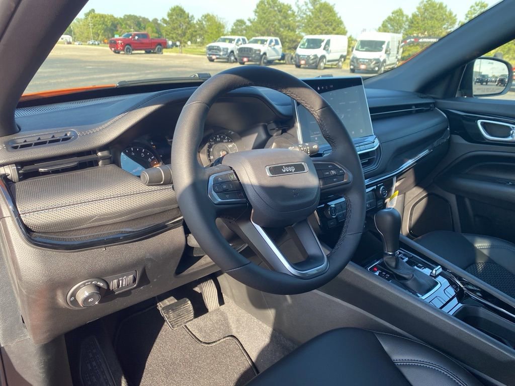 New 2026 Jeep Compass Altitude image 13