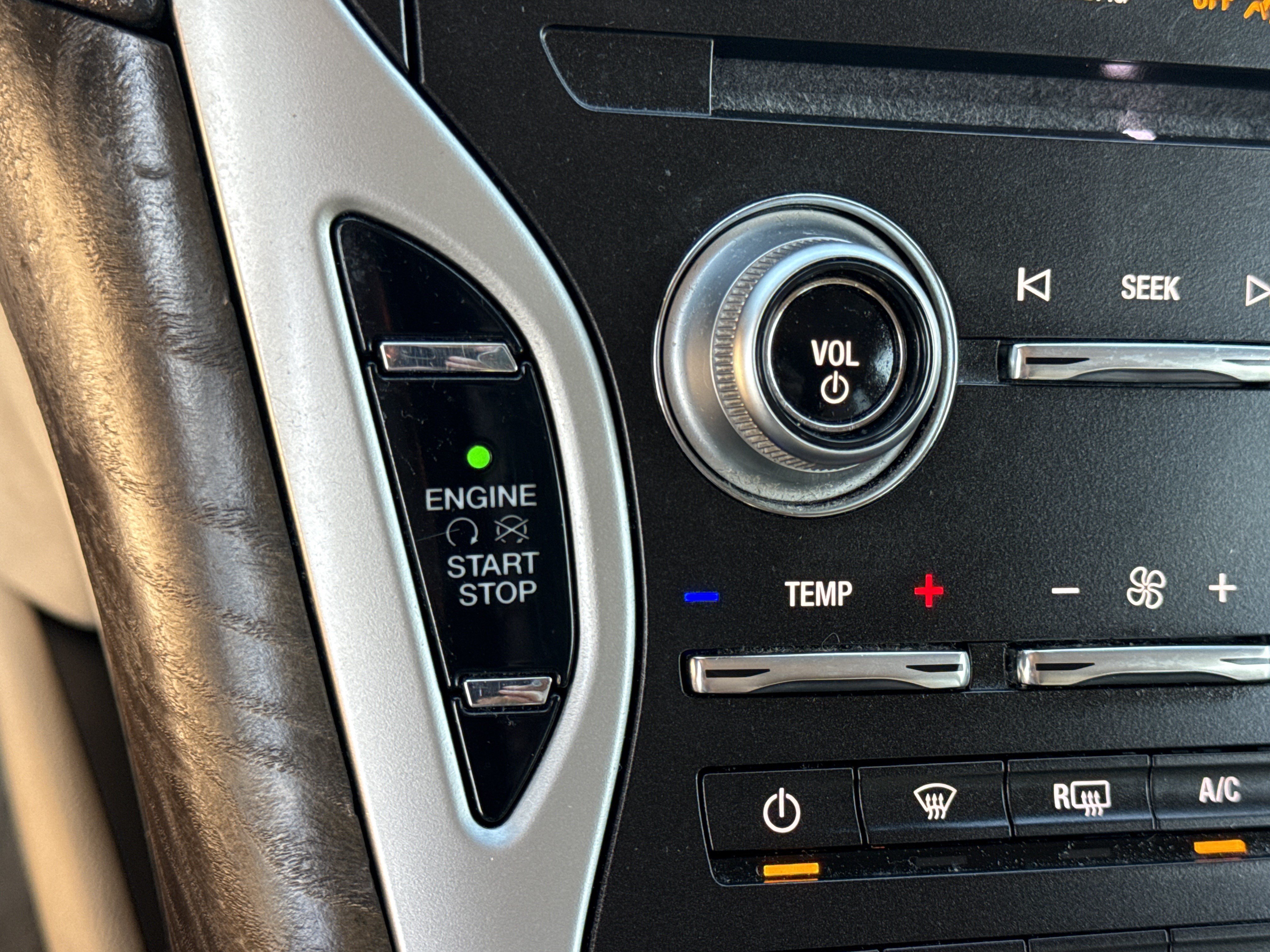 Used 2018 Lincoln MKX Reserve FWD image 25