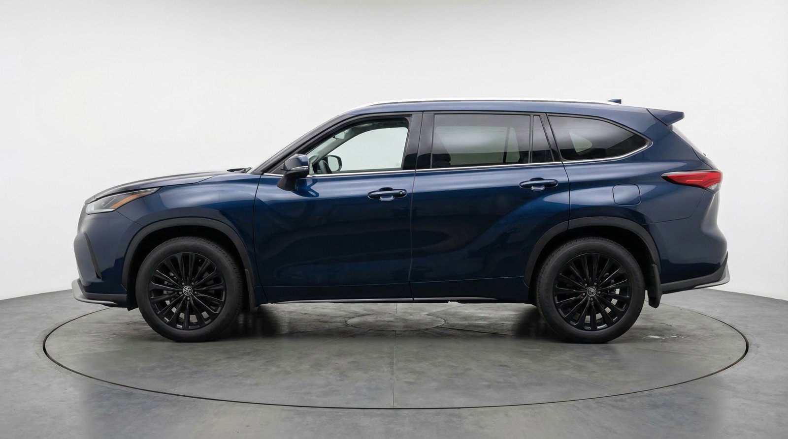 Used 2025 Toyota Highlander XSE image 5