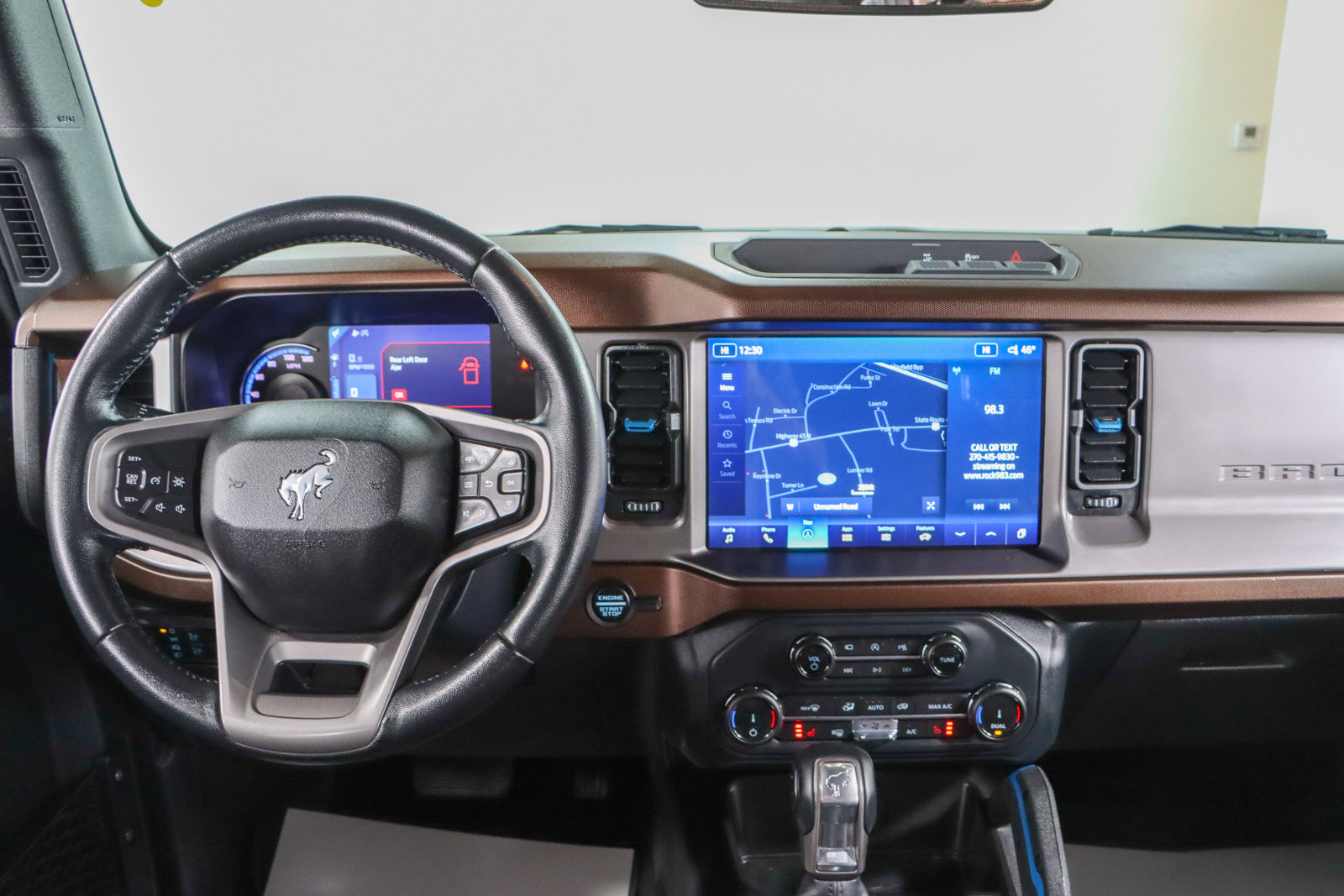 Used 2022 Ford Bronco Outer Banks image 18