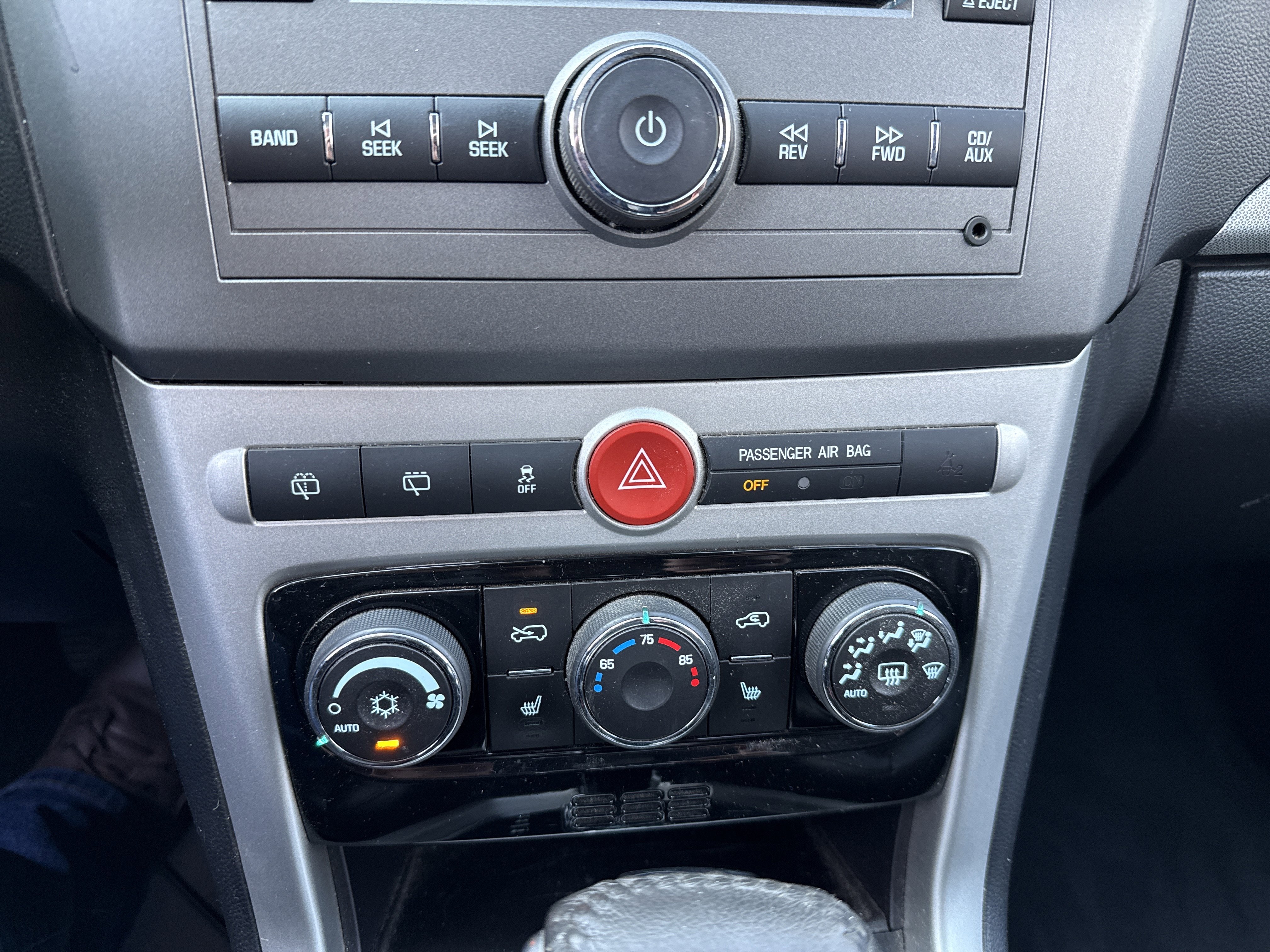 Used 2012 Chevrolet Captiva Sport LTZ image 25