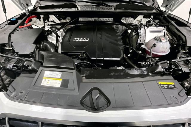 Used 2023 Audi Q5 2.0T Premium w/ Convenience Package image 9