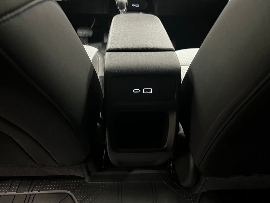 New 2026 Chevrolet Trax LT w/ Sunroof Package image 28