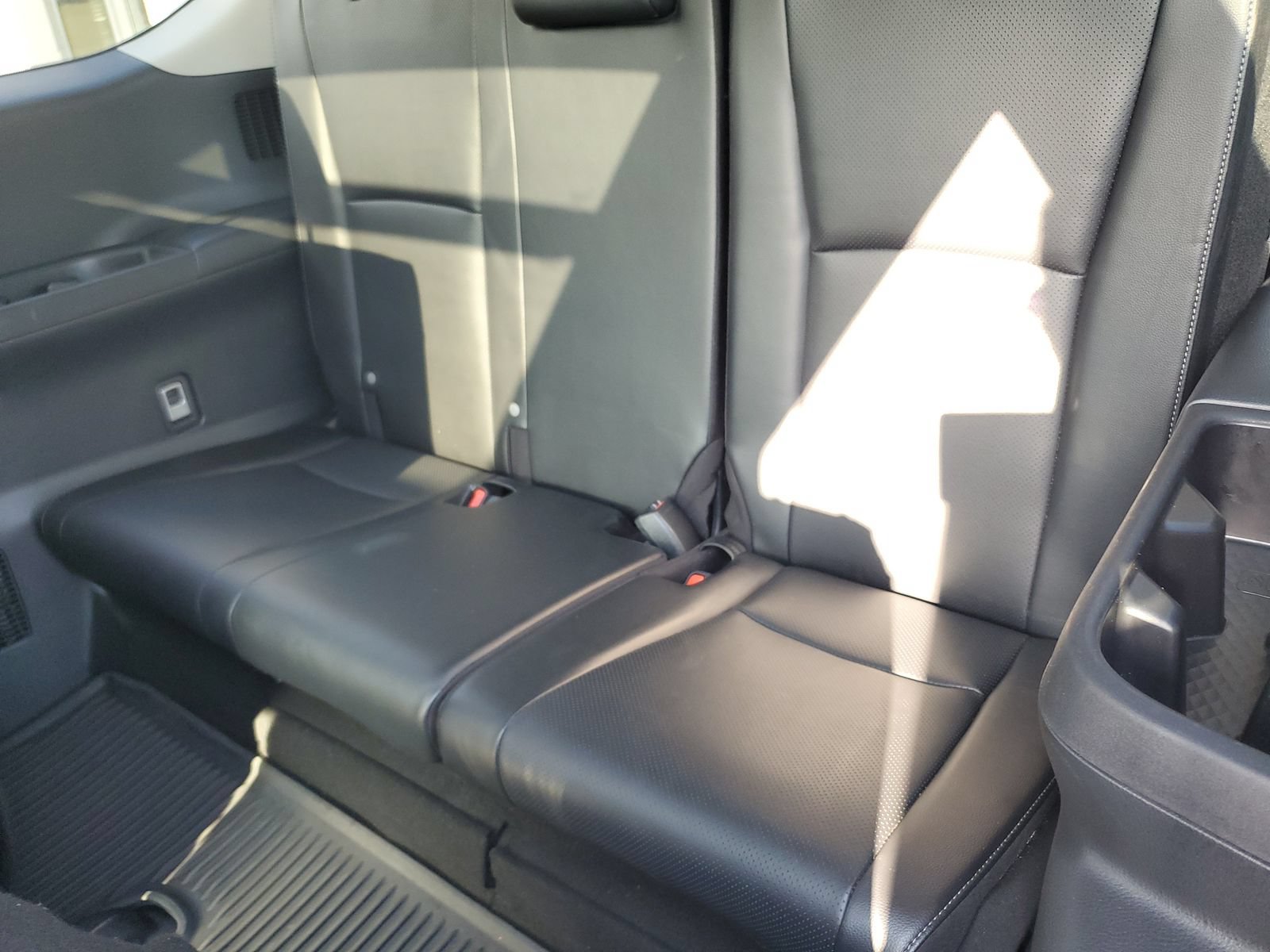 Used 2024 Toyota Grand Highlander AWD image 13