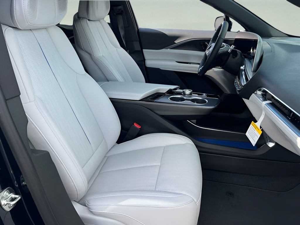 New 2026 Cadillac Lyriq Premium Luxury w/ LPO, Floor Liner Package RWD image 16
