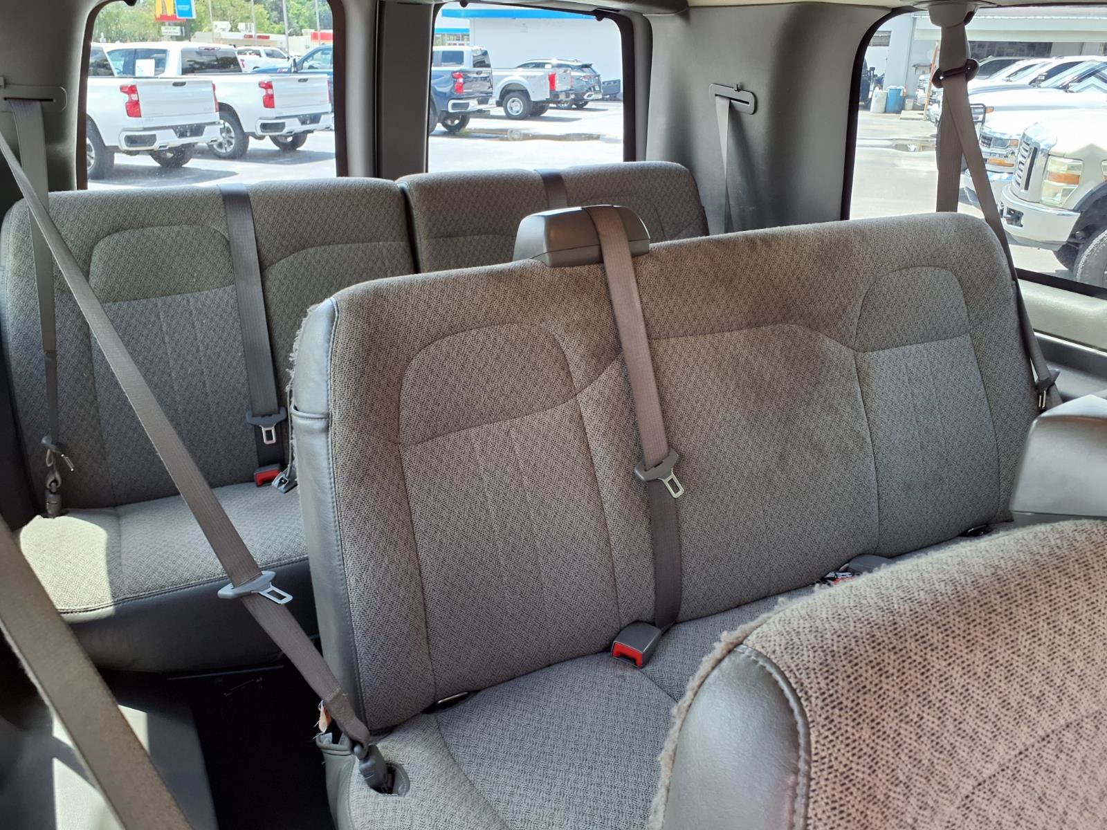 Used 2025 Chevrolet Express 3500 LT w/ LT Preferred Equipment Group RWD image 17