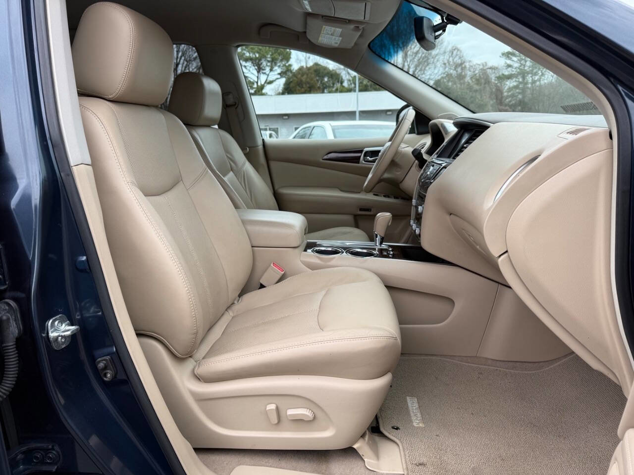 Used 2013 Nissan Pathfinder FWD image 13